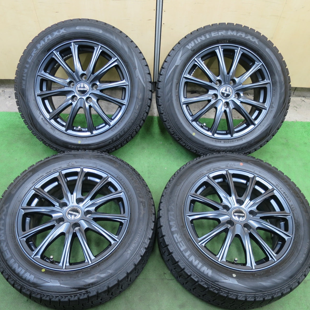 バリ溝!キレイ!9.5分★スタッドレス 205/60R16 ダンロップ ウインターマックス WM02 WAREN ヴァーレン 16インチ PCD114.3/5H★5112102TTス