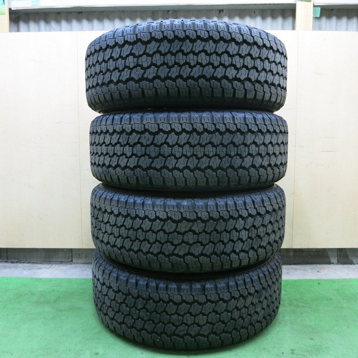 新車外し24年★ランドローバー ディフェンダー 純正 255/60R20 グッドイヤー ラングラー ALL-TERRAIN PCD120/5H★5031901ナノ