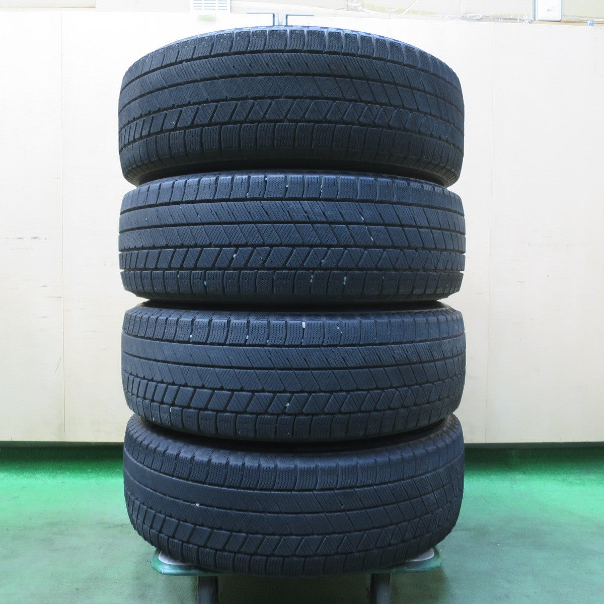 バリ溝!24年!9.5分★スタッドレス 195/65R15 ブリヂストン ブリザック VRX3 ZEPHYR ゼファー 15インチ PCD114.3/5H★5110407イス