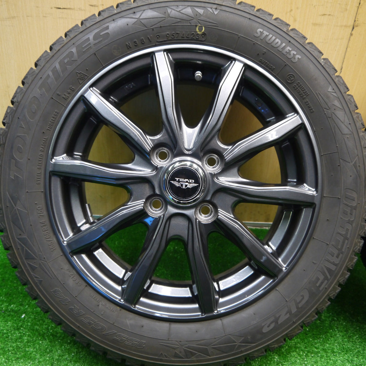バリ溝!23年!キレイ!9.5分★スタッドレス 155/65R14 トーヨー オブザーブ GIZ2 TEAD テッド 14インチ PCD100/4H★5101501Hス