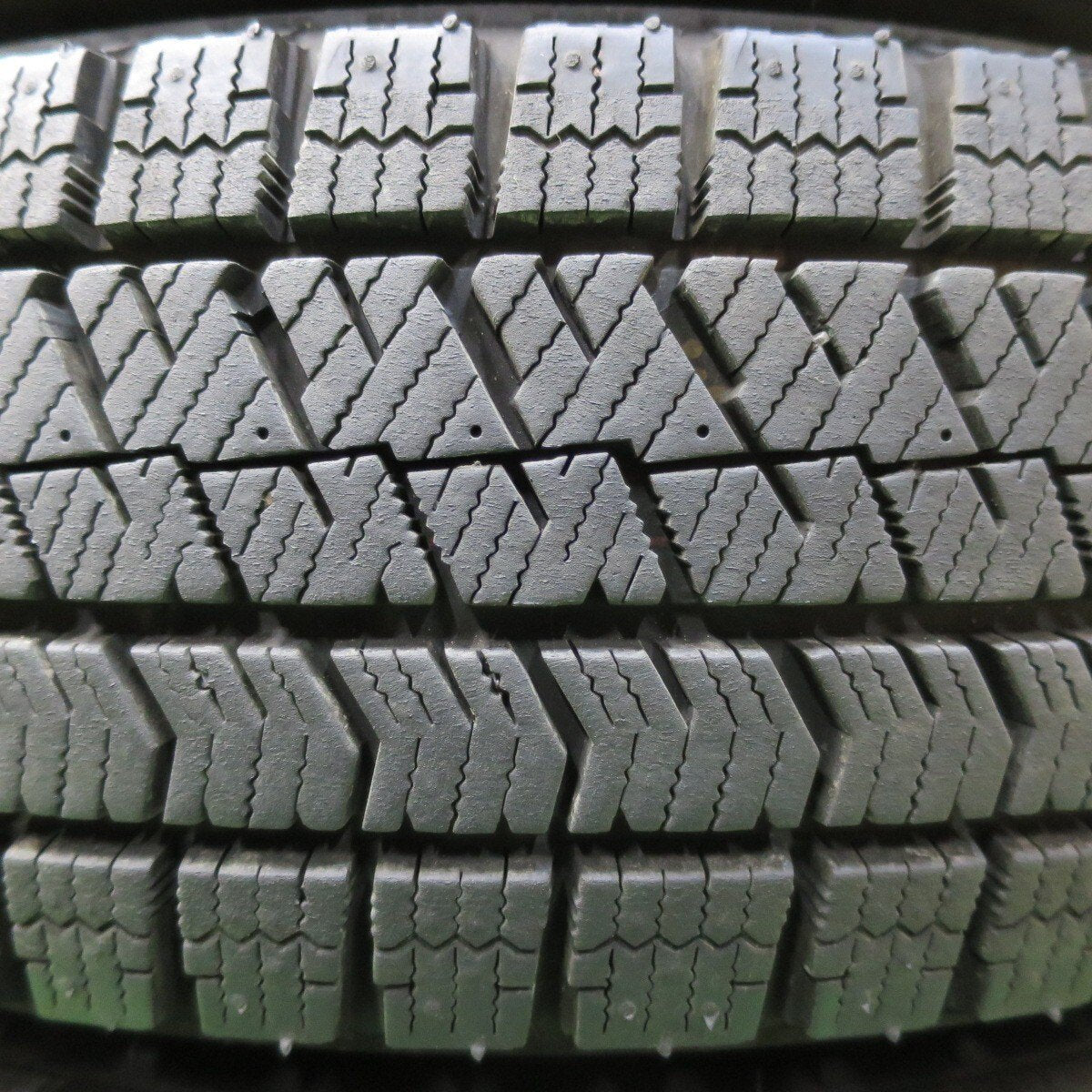 バリ溝!21年!キレイ!9.5分★スタッドレス 155/65R14 ブリヂストン ブリザック VRX2 SPORT ABELIA スポルト アベリア 14インチ PCD100/4H★5010605イス