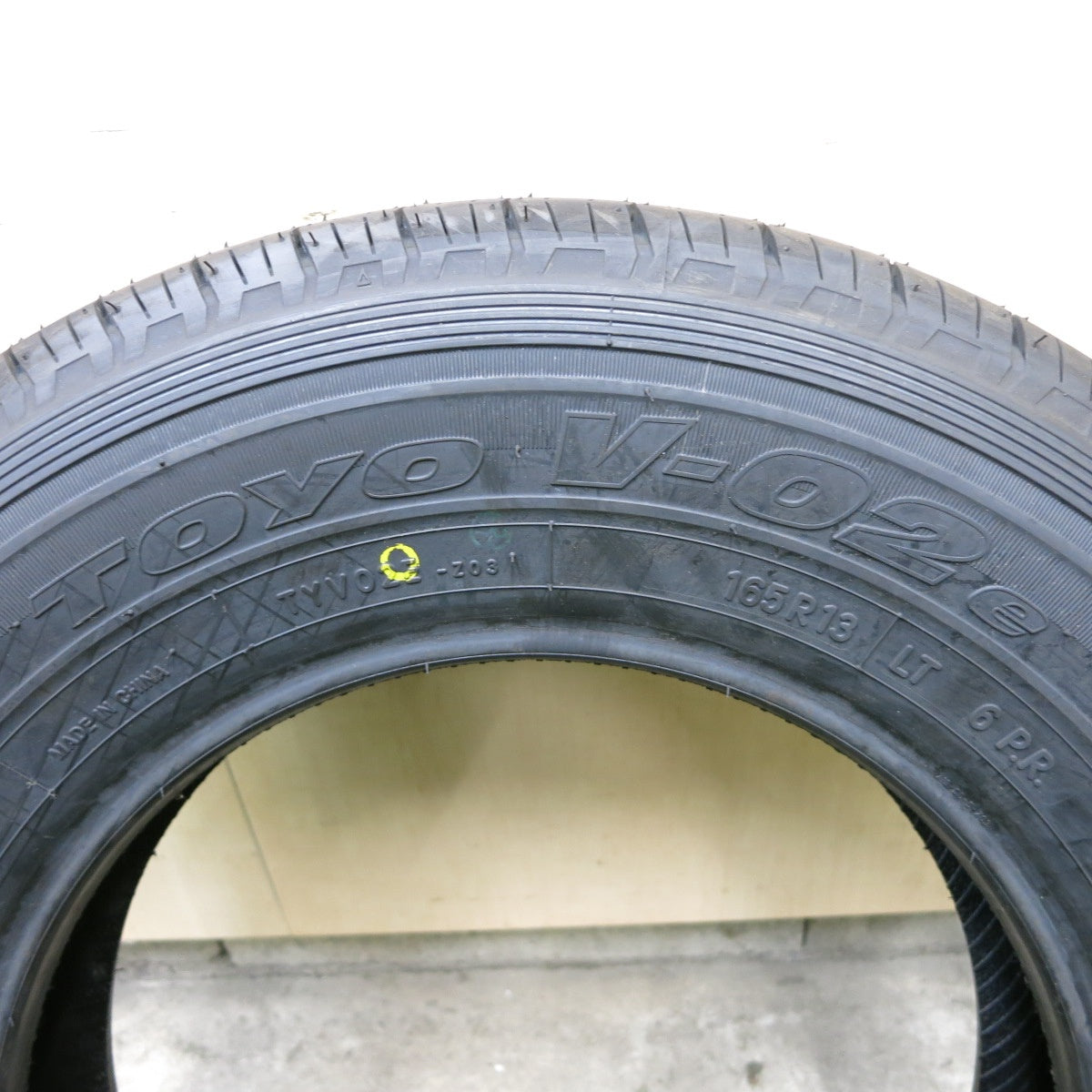 未使用!23年!1本★165R13 6PR トーヨー V-02e タイヤ 13インチ 小型 トラック バン プロボックス 等★5091201ナノタ