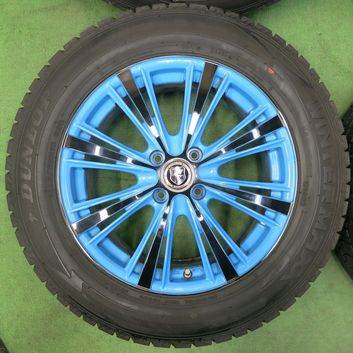 バリ溝!キレイ!9.5分以上★レアマイスター プレミックス アマルフィ 195/65R16 スタッドレス ダンロップ ウインターマックス WM02 16インチ PCD100/4H★4110807SYス