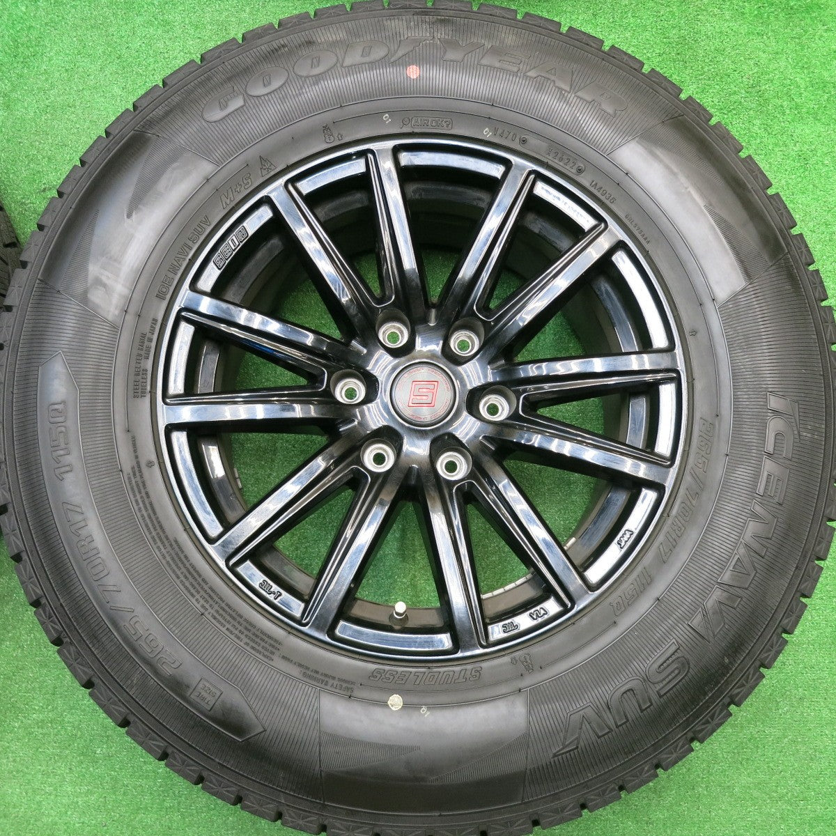バリ溝!22年!9.5分★スタッドレス 265/70R17 グッドイヤー アイスナビ SUV SEIN ザイン 17インチ PCD139.7/6H★5103006HAス
