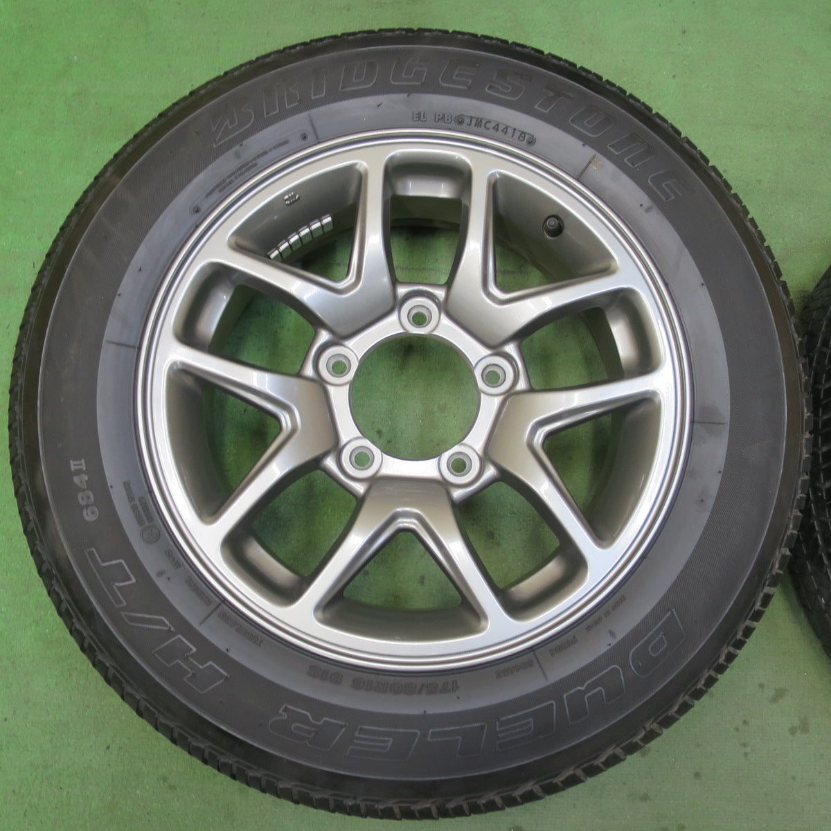 バリ溝!キレイ!9分★スズキ JB64 ジムニー 純正 175/80R16 ブリヂストン デューラー H/T 684Ⅱ 16インチ PCD139.7/5H★5090609イノ