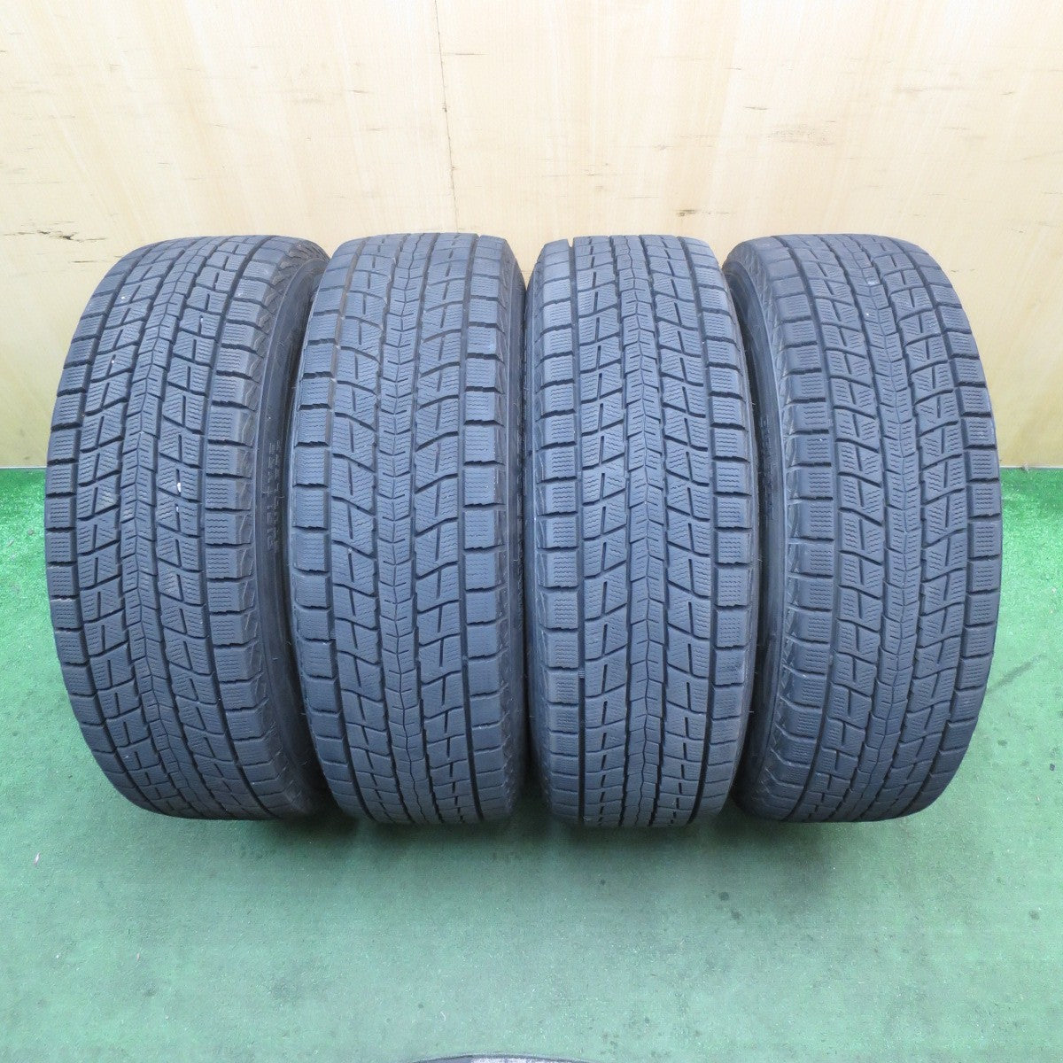 バリ溝!22年!9.5分★スタッドレス 215/60R17 ダンロップ ウインターマックス SJ8+ DUFACT デュファクト 17インチ PCD114.3/5H★5091904NJス