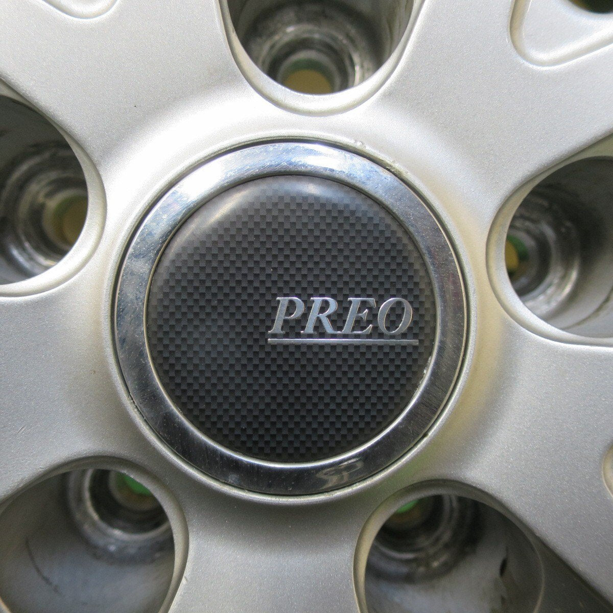 バリ溝!キレイ!9.5分★スタッドレス 225/60R17 ブリヂストン ブリザック DM-V3 PREO プレオ 17インチ PCD114.3/5H★5022713イス