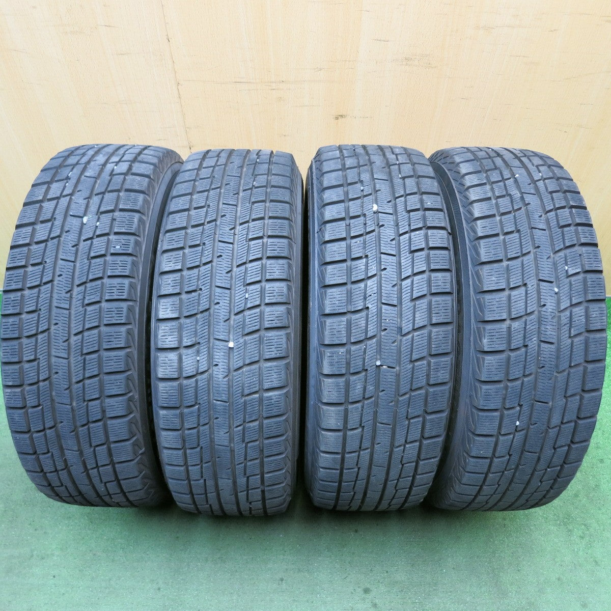バリ溝!24年!9.5分★スタッドレス 195/65R15 プラクティバ アイス BP02 ヨコハマ製 VIOLENTO ヴィオレント 15インチ PCD114.3/5H★5092711HAス