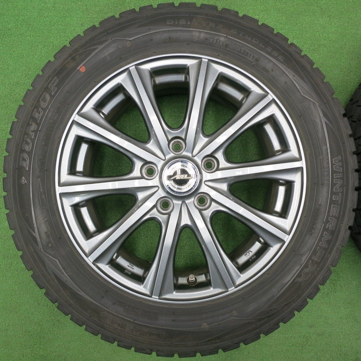 キレイ★スタッドレス 205/60R16 ダンロップ ウインターマックス WM01 AXEL アクセル 16インチ PCD114.3/5H★5010304NJス