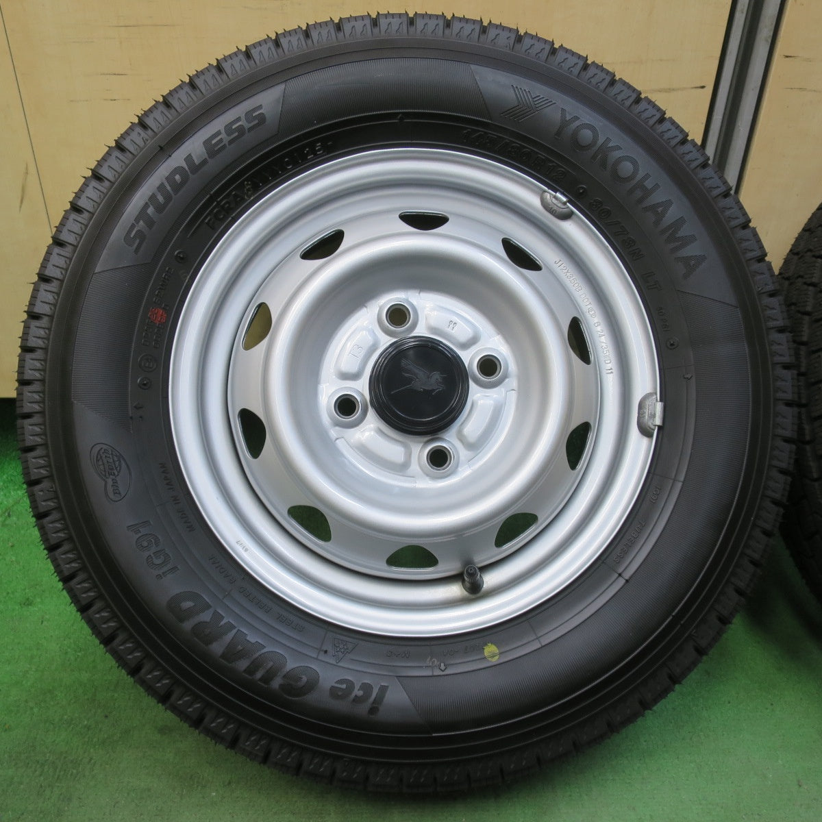 超バリ溝!25年!キレイ!ほぼ10分★スタッドレス 145/80R12 80/78N ヨコハマ アイスガード iG91 スチール ホイール 12インチ PCD100/4H★5122704イス