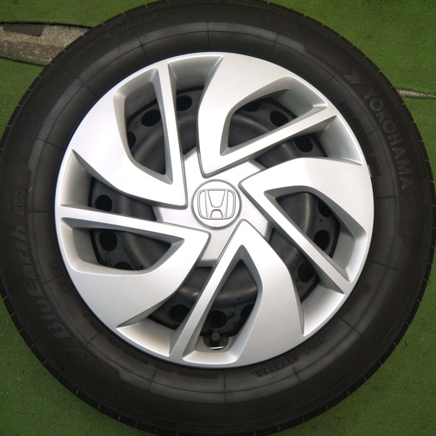 キレイ★ホンダ フリード 純正 スチール 185/65R15 ヨコハマ ブルーアース E50 E50C 15インチ PCD114.3/5H★5071404Hノ