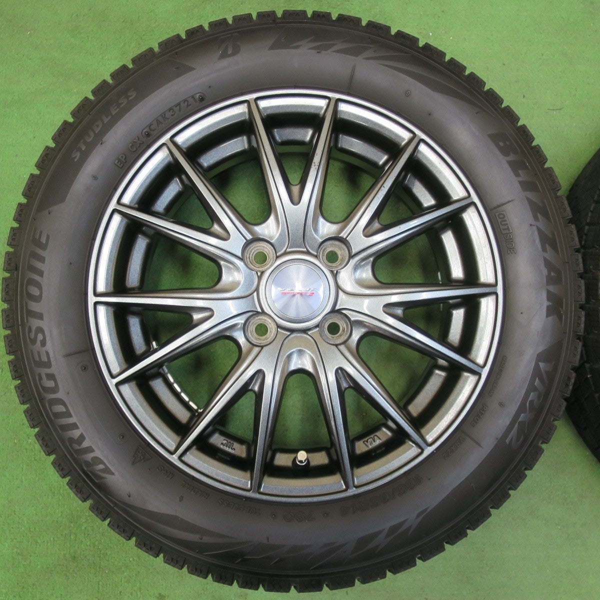 バリ溝!21年!キレイ!8.5分★スタッドレス 165/65R14 ブリヂストン ブリザック VRX2 VELVA SPORTZ ヴェルヴァ 14インチ PCD100/4H★5021507イス
