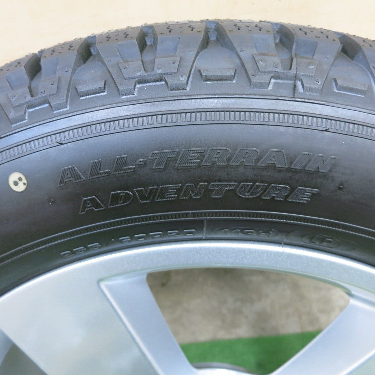 未使用24年1本★ランドローバー ディフェンダー 純正 255/60R20 グッドイヤー ラングラー ALL-TERRAIN PCD120/5H★5031902ナノ
