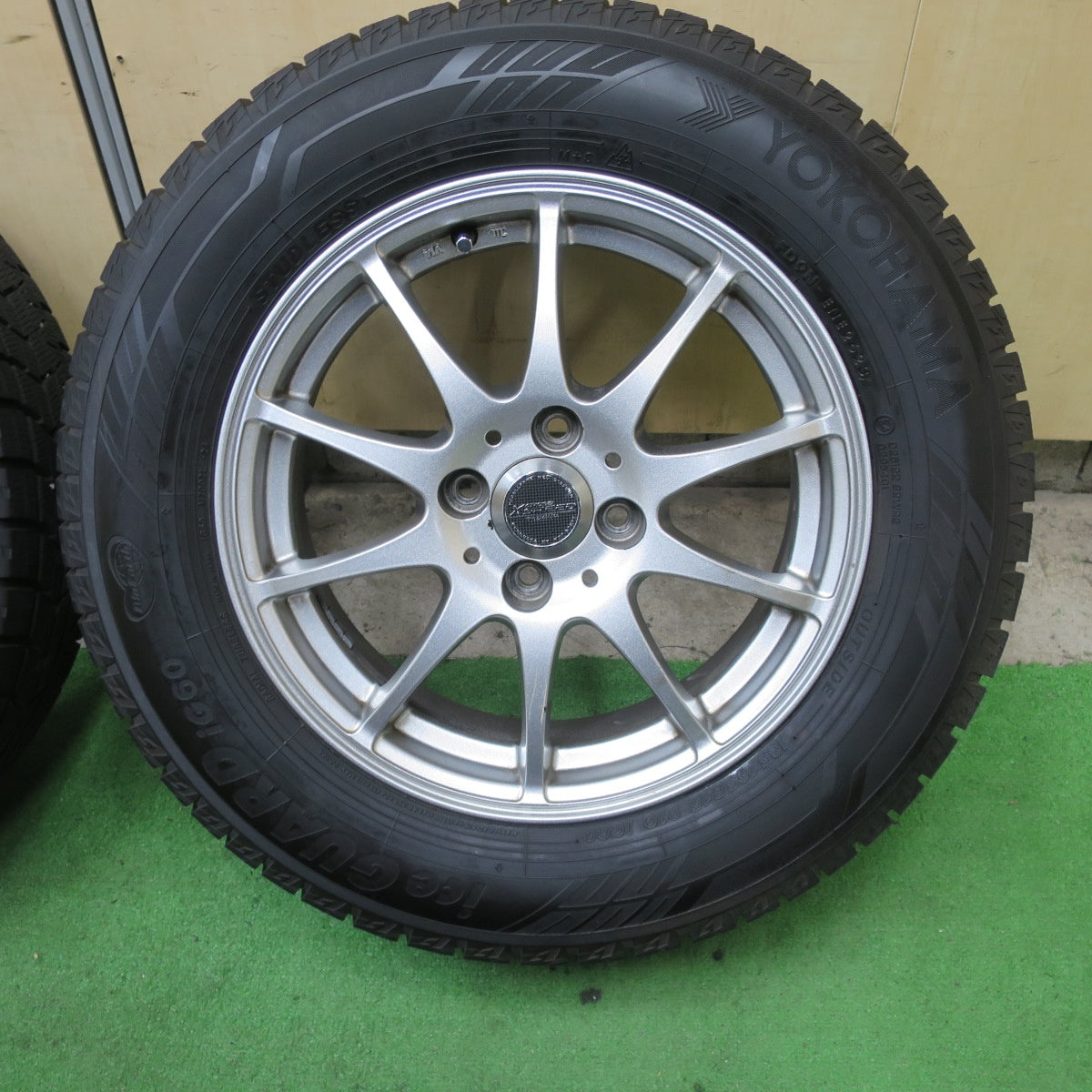 バリ溝!23年!キレイ!9.5分★スタッドレス 195/65R15 ヨコハマ アイスガード iG60 X CROSS SPEED PREMIUM クロススピード 15インチ PCD100/4H★5092401TTス