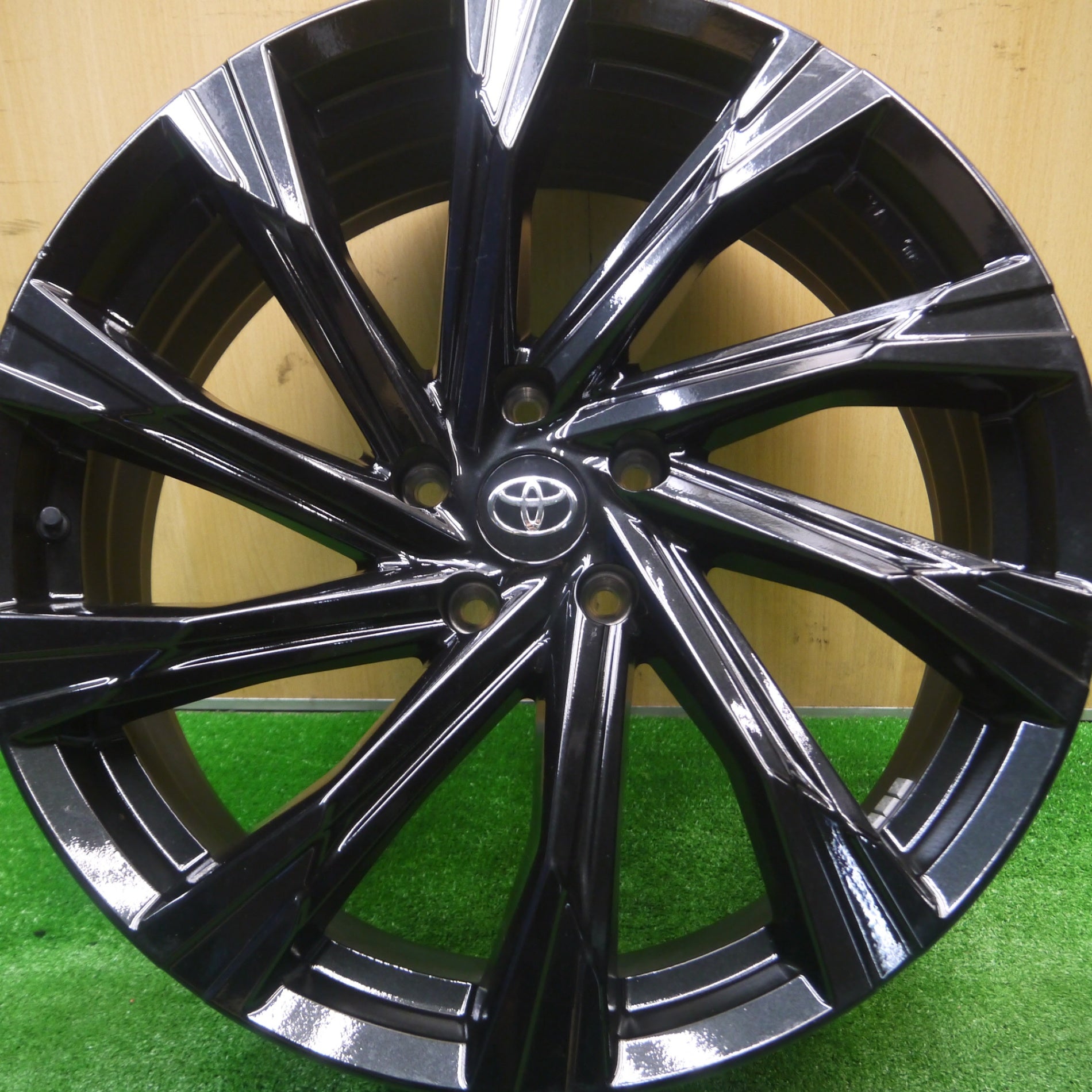 80ハリアー 純正タイヤ&ホイール1本セット ハリアー 純正ホイール 19