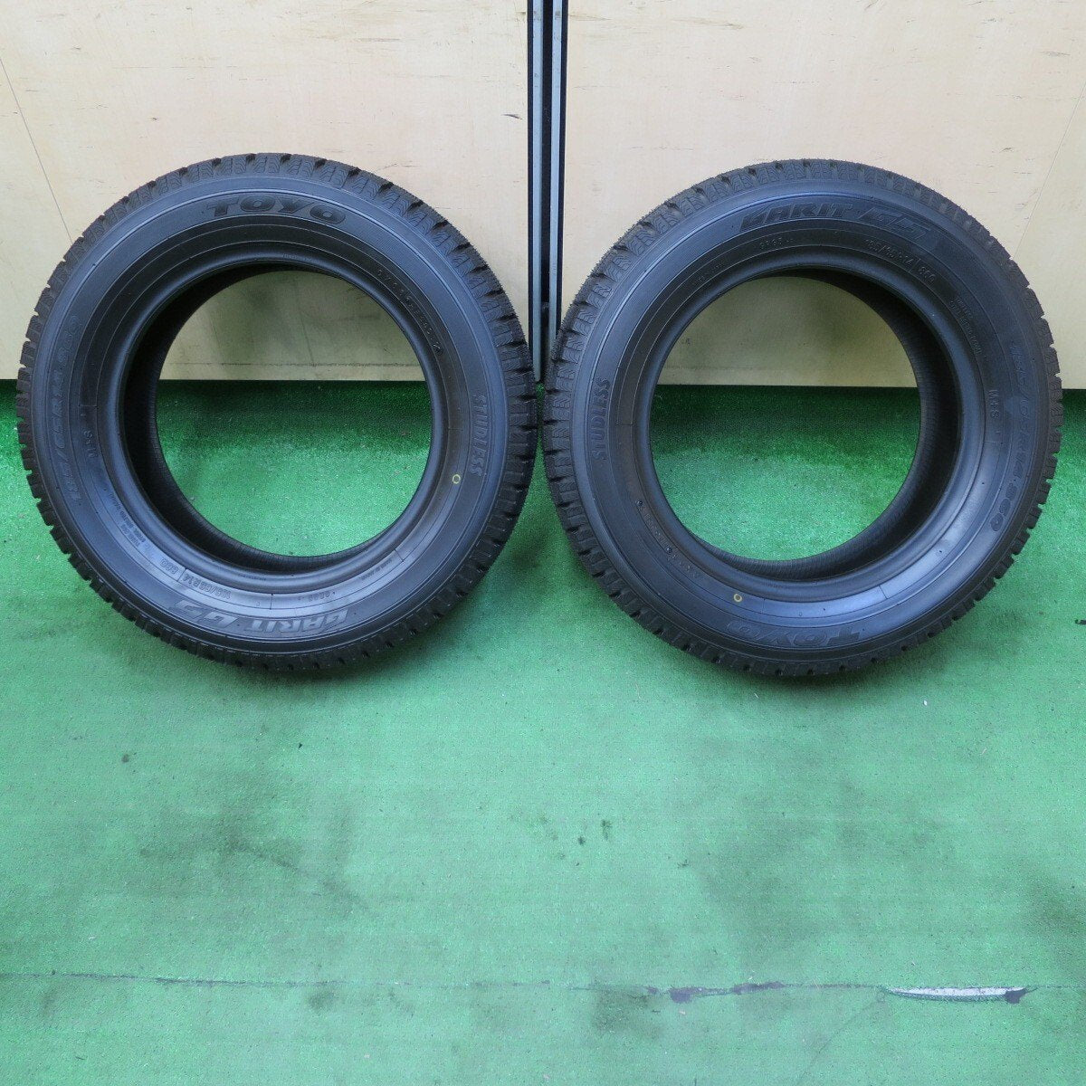 未使用★スタッドレス 185/65R14 トーヨー ガリット G5 タイヤ GARIT 14インチ ウイングロード モビリオスパイク等★4082715イス