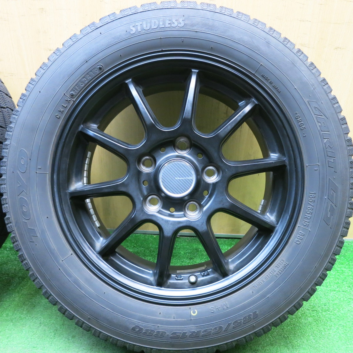 バリ溝!9分★スタッドレス 185/65R15 トーヨー ガリット G5 VEMOTION LCZ 010R Vエモーション 15インチ PCD114.3/5H★5052407HAス