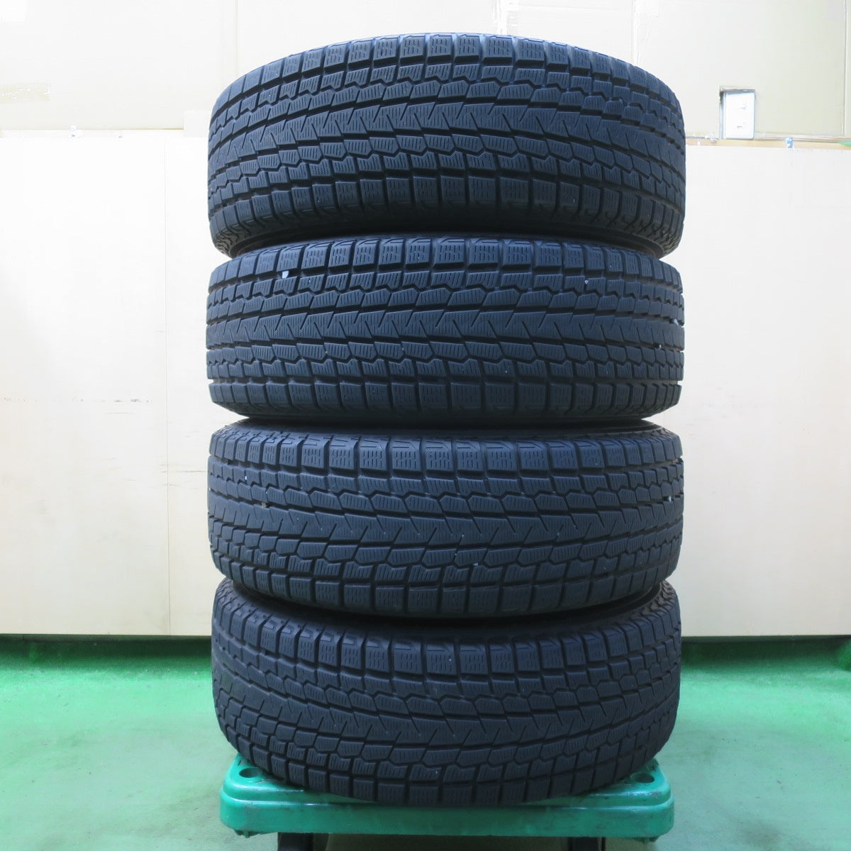 バリ溝!キレイ!8.5分★スタッドレス 225/65R17 ヨコハマ アイスガード G075 VELVA KEVIN ヴェルヴァ 17インチ PCD114.3/5H★5052202イス
