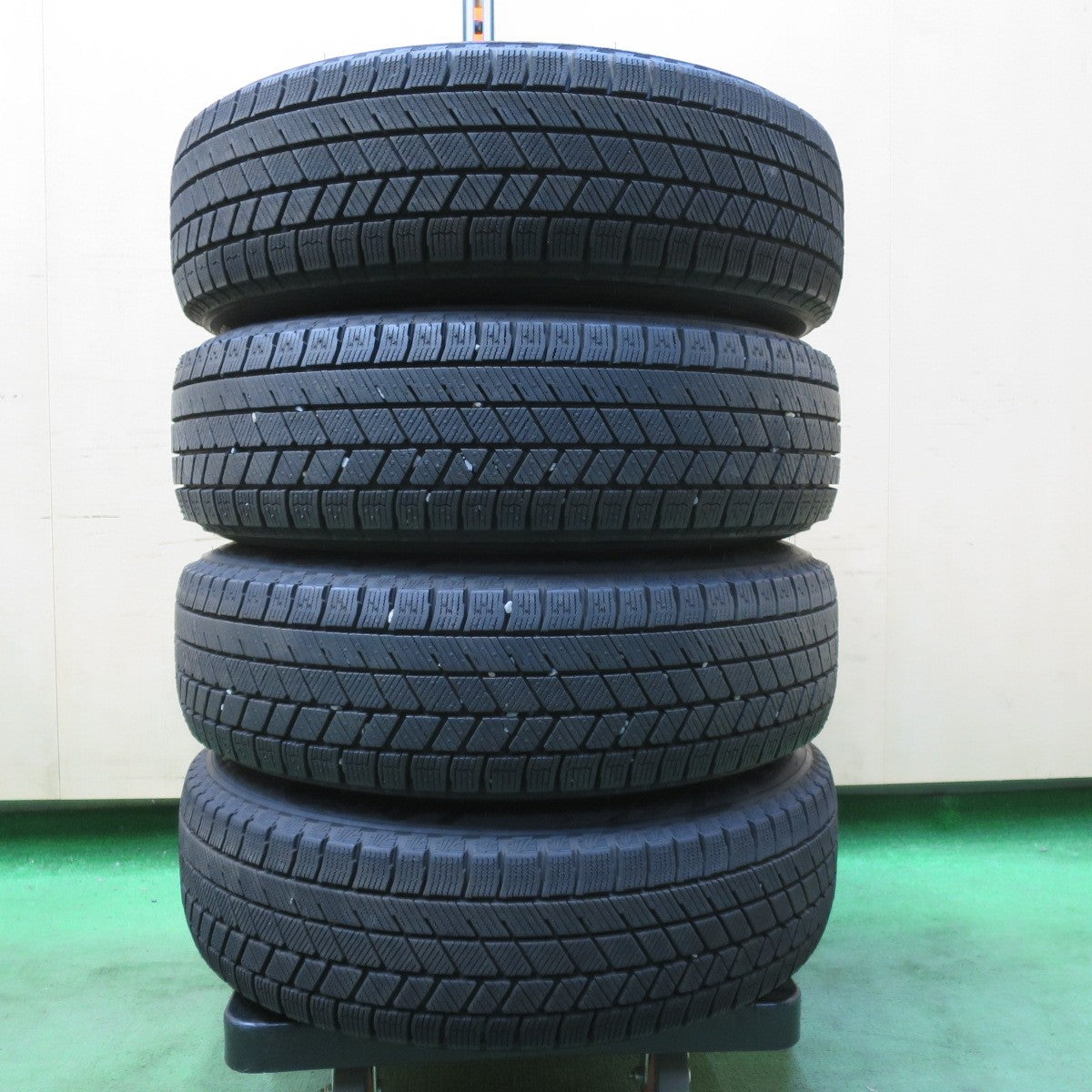 バリ溝!22年!キレイ!ほぼ10分★スタッドレス 165/70R14 ブリヂストン ブリザック VRX3 BALMINUM バルミナ 14インチ PCD100/4H★5042408イス