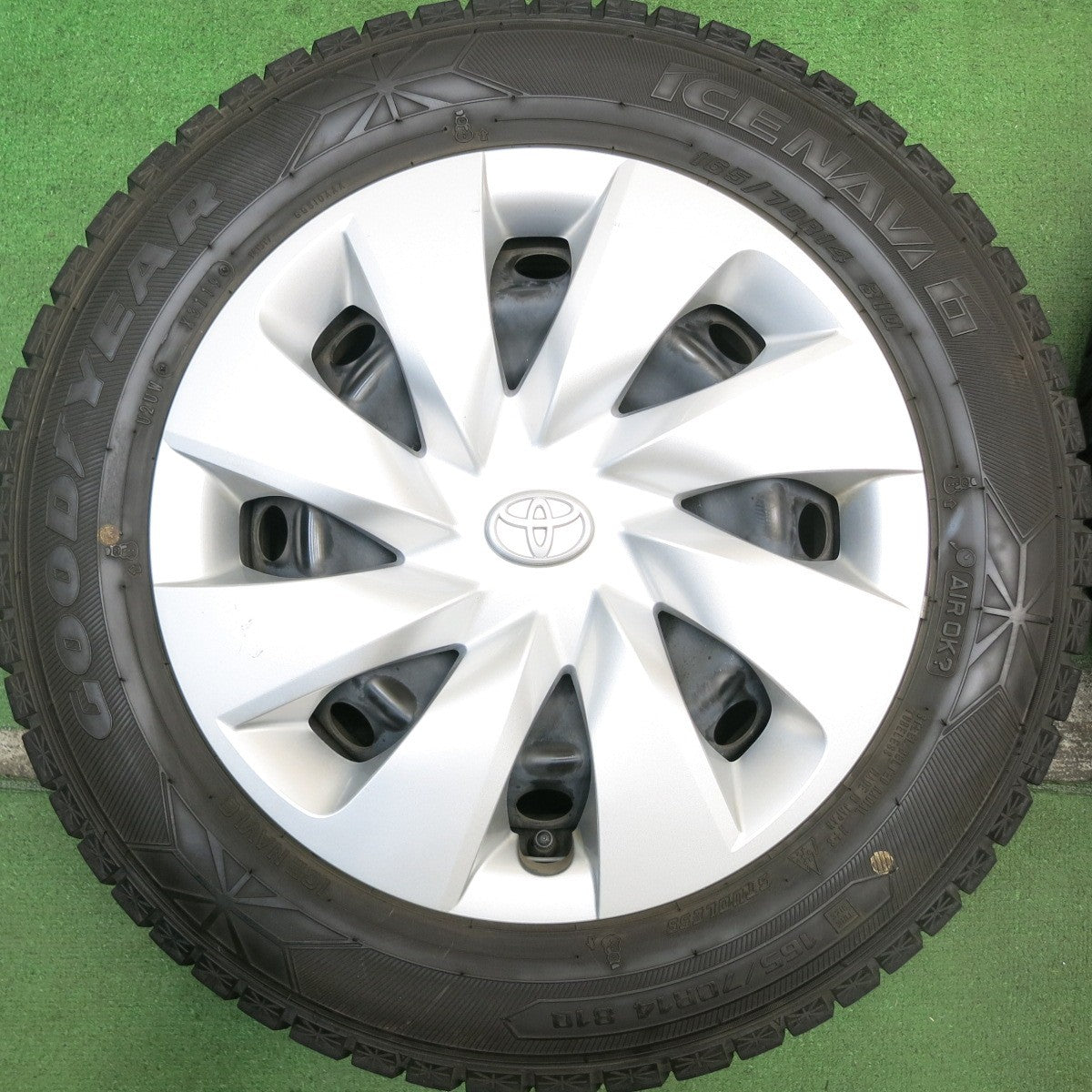 バリ溝!9分★トヨタ ヴィッツ 純正 スチール 165/70R14 スタッドレス グッドイヤー アイスナビ6 14インチ PCD100/4H★5072602HAス