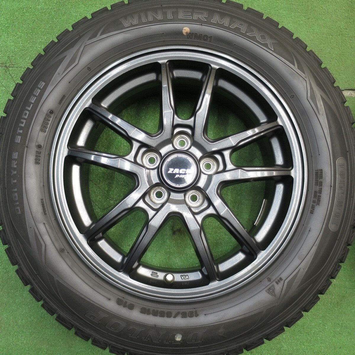 バリ溝!キレイ!8.5分★プリウス 等 195/65R15 スタッドレス ダンロップ ウインターマックス WM01 ZACK JP-520 MONZA ザック 15インチ PCD100/5H★5031105Hス