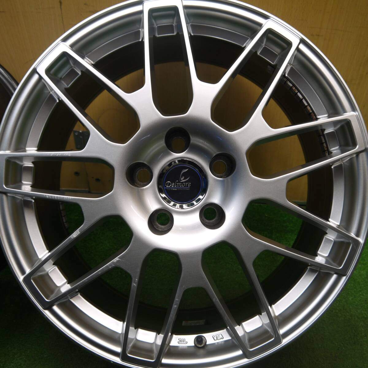 気圧センサー付 綺麗★レクサス 等 Delmore LC.S weds 18インチ デルモア ウェッズ ホイール 18×8J PCD114.3/5H★5040807Hホ