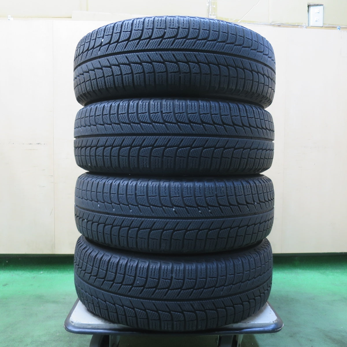 4本価格★日産 セレナ 純正 195/65R15 スタッドレス ミシュラン X-ICE XI3 15インチ PCD114.3/5H★6010905イス