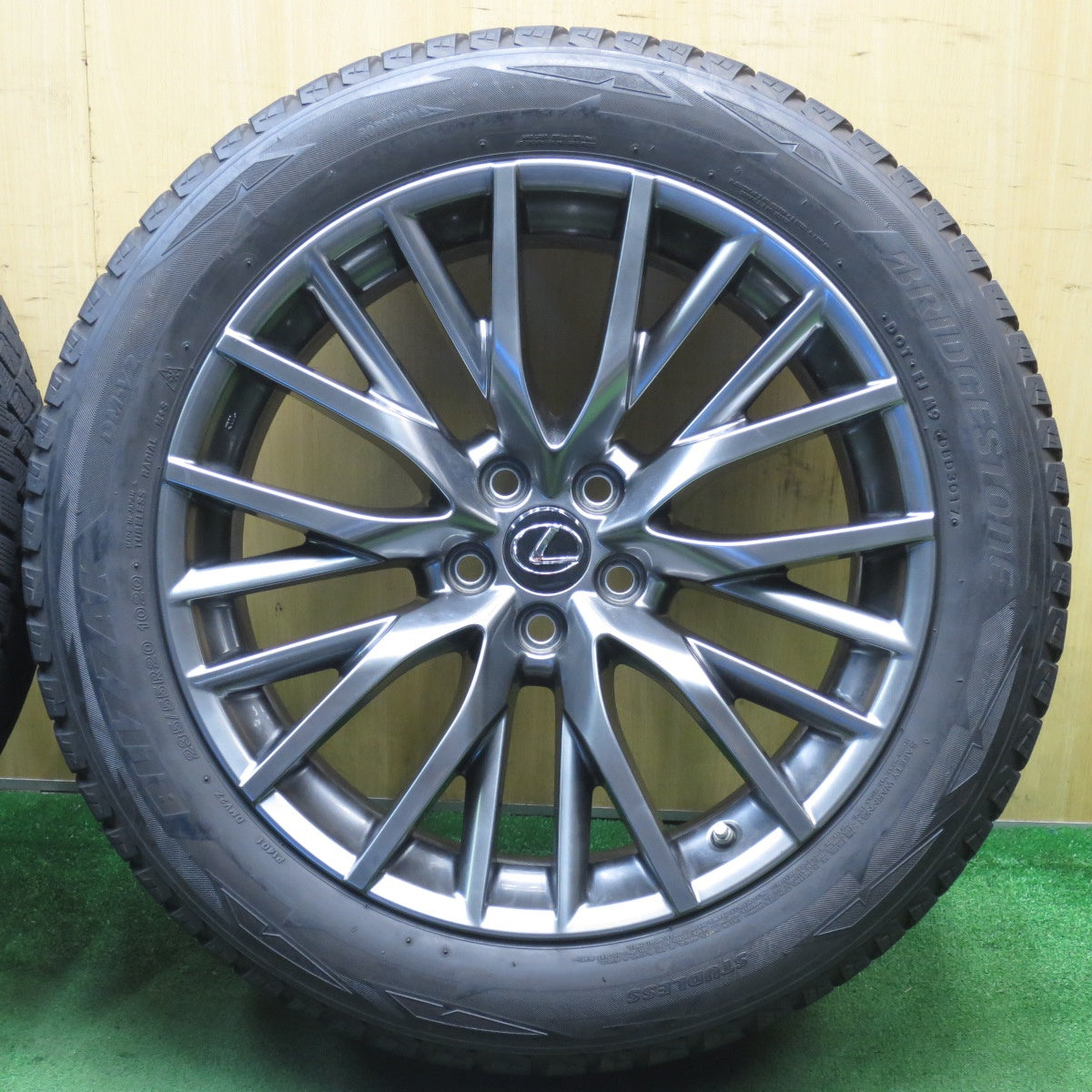 センサー付!キレイ★レクサス RX Fスポーツ 純正 235/55R20 スタッドレス ブリヂストン ブリザック DM-V2 20インチ PCD114.3/5H★5052505NJス