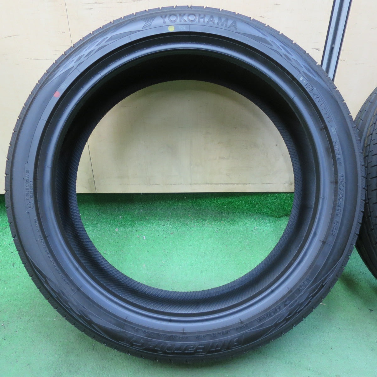 新車外し!25年★195/50R19 ヨコハマ BluEarth-GT AE51 AE51J タイヤ 19インチ 60系 プリウス 等★5051003イノタ