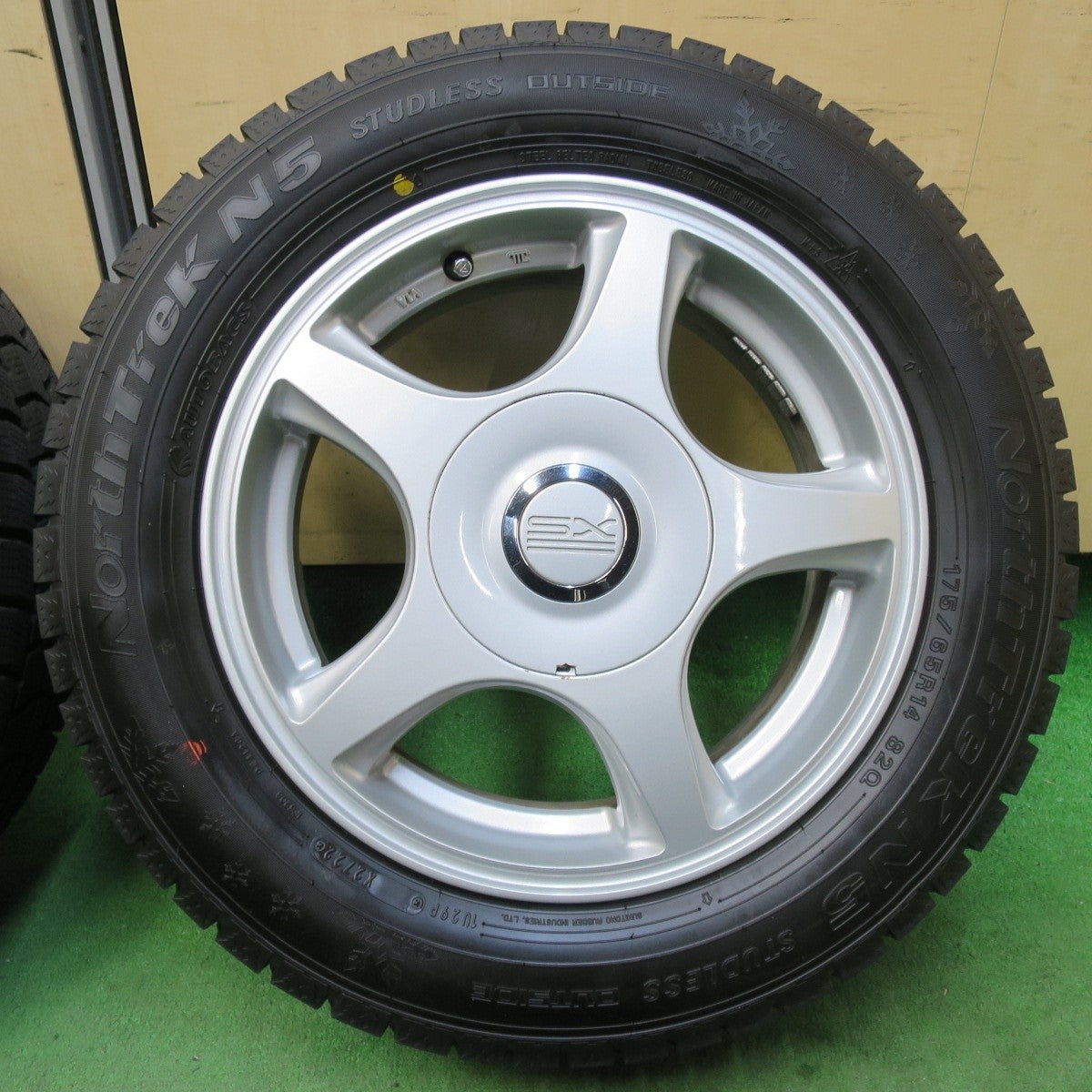 超バリ溝!22年!ほぼ10分★スタッドレス 175/65R14 オートバックス ノーストレック N5 SX-V3 14インチ PCD100 114.3/4H マルチ★5022708イス
