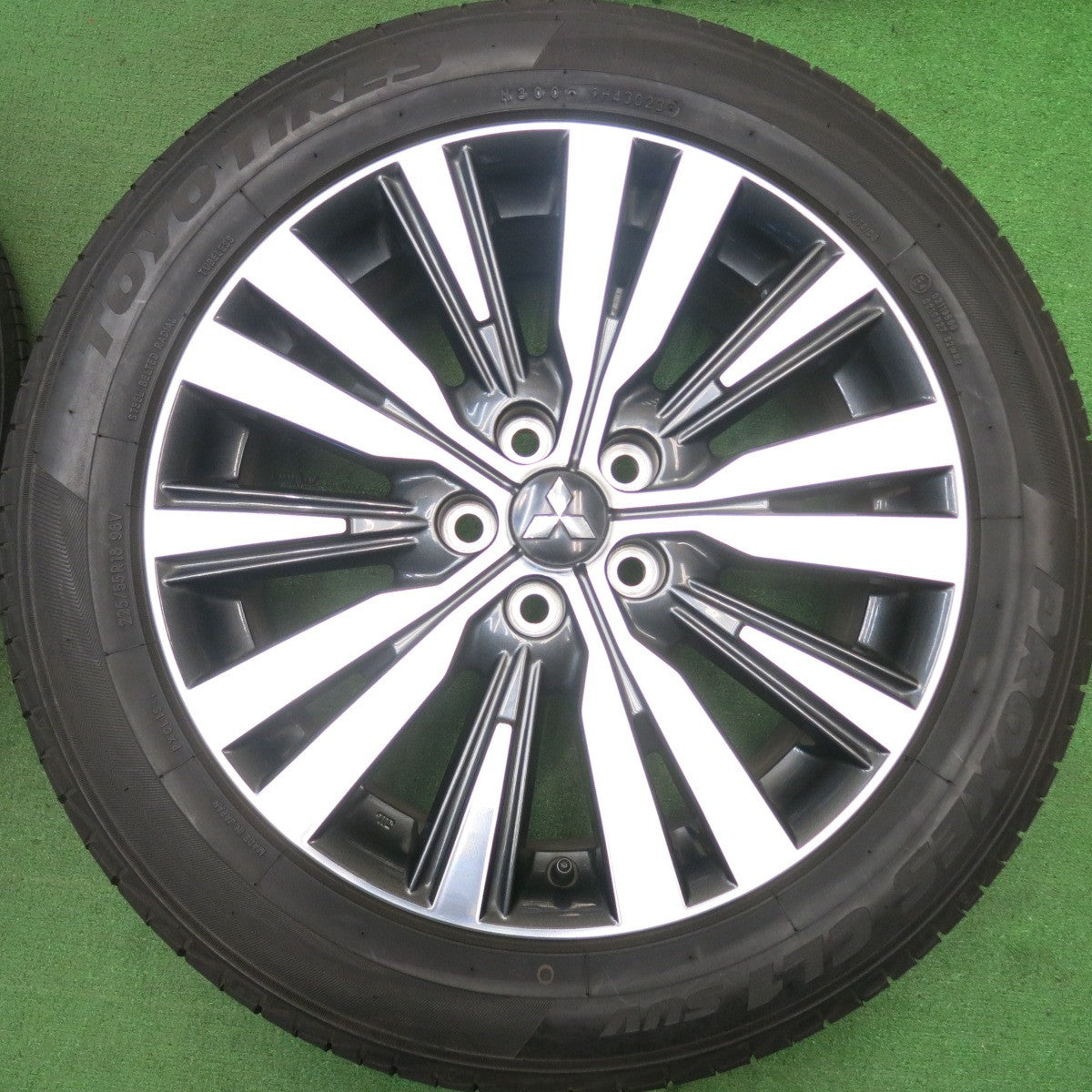 超バリ溝!23年!9.5分以上★三菱 アウトランダー 純正 225/55R18 トーヨー プロクセス CL1 SUV 18インチ PCD114.3/5H★5051807HAノ
