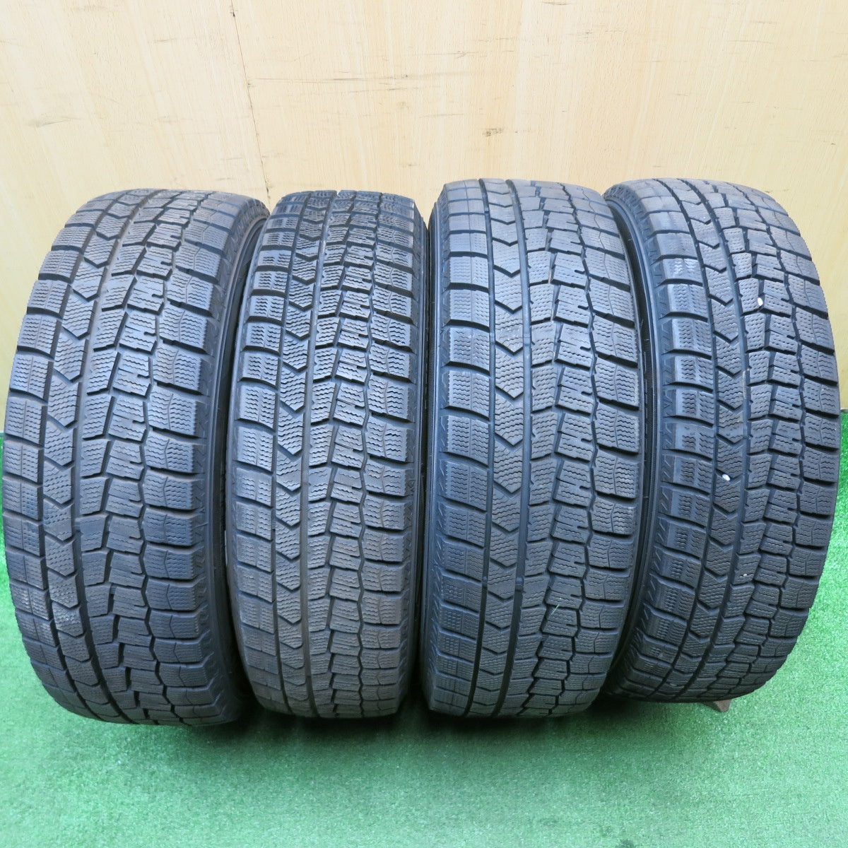 バリ溝!21年!キレイ!9分★トゥインゴ スマート フォーツー 等 smartline 365 165/65R15 185/60R15 スタッドレス ダンロップ ウインターマックス WM02 スマートライン 15インチ PCD100/4H★5112910HAス