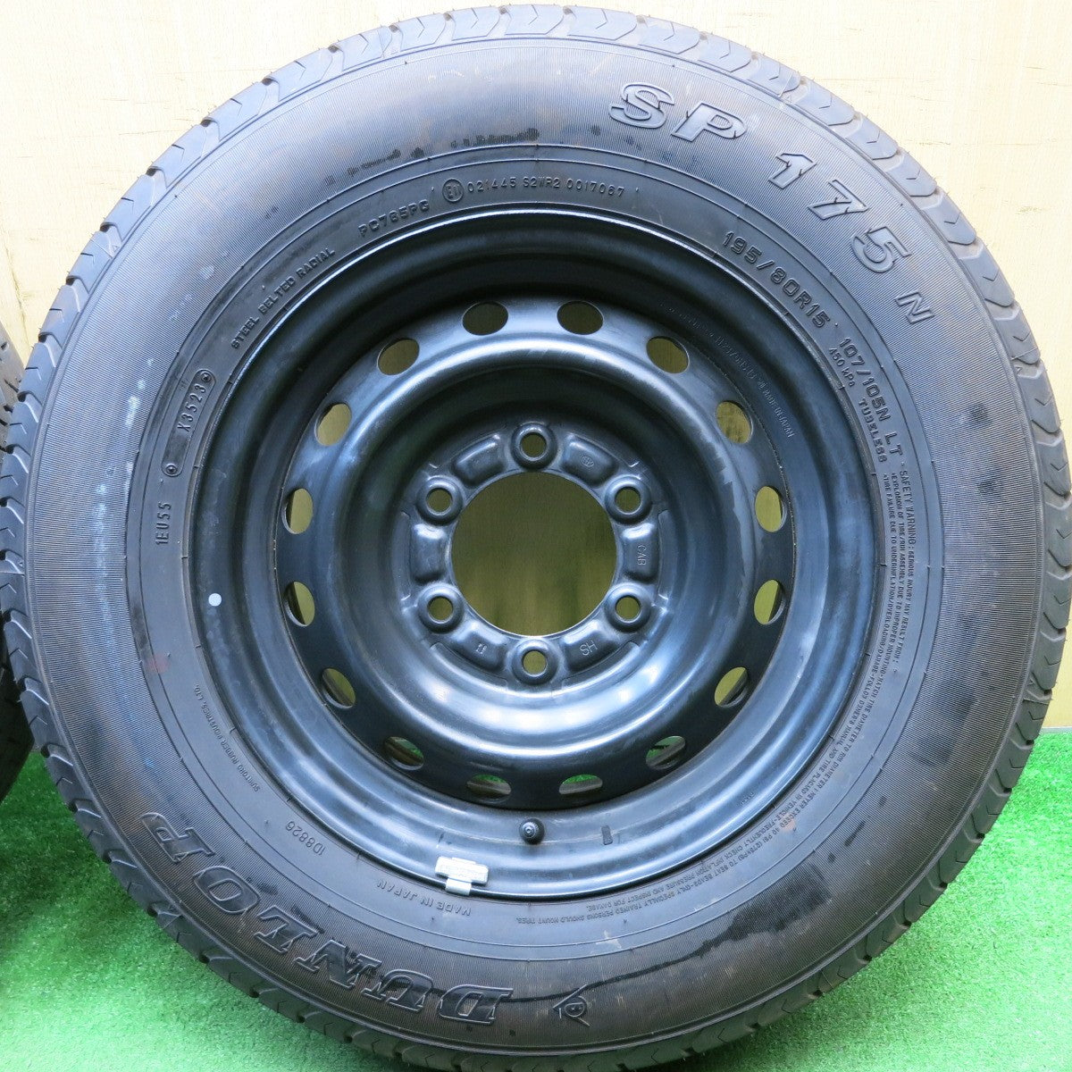 新車外し!23年★トヨタ ハイエース 純正 スチール 195/80R15 107/105N ダンロップ SP175N 15インチ PCD139.7/6H★5050302HAノ