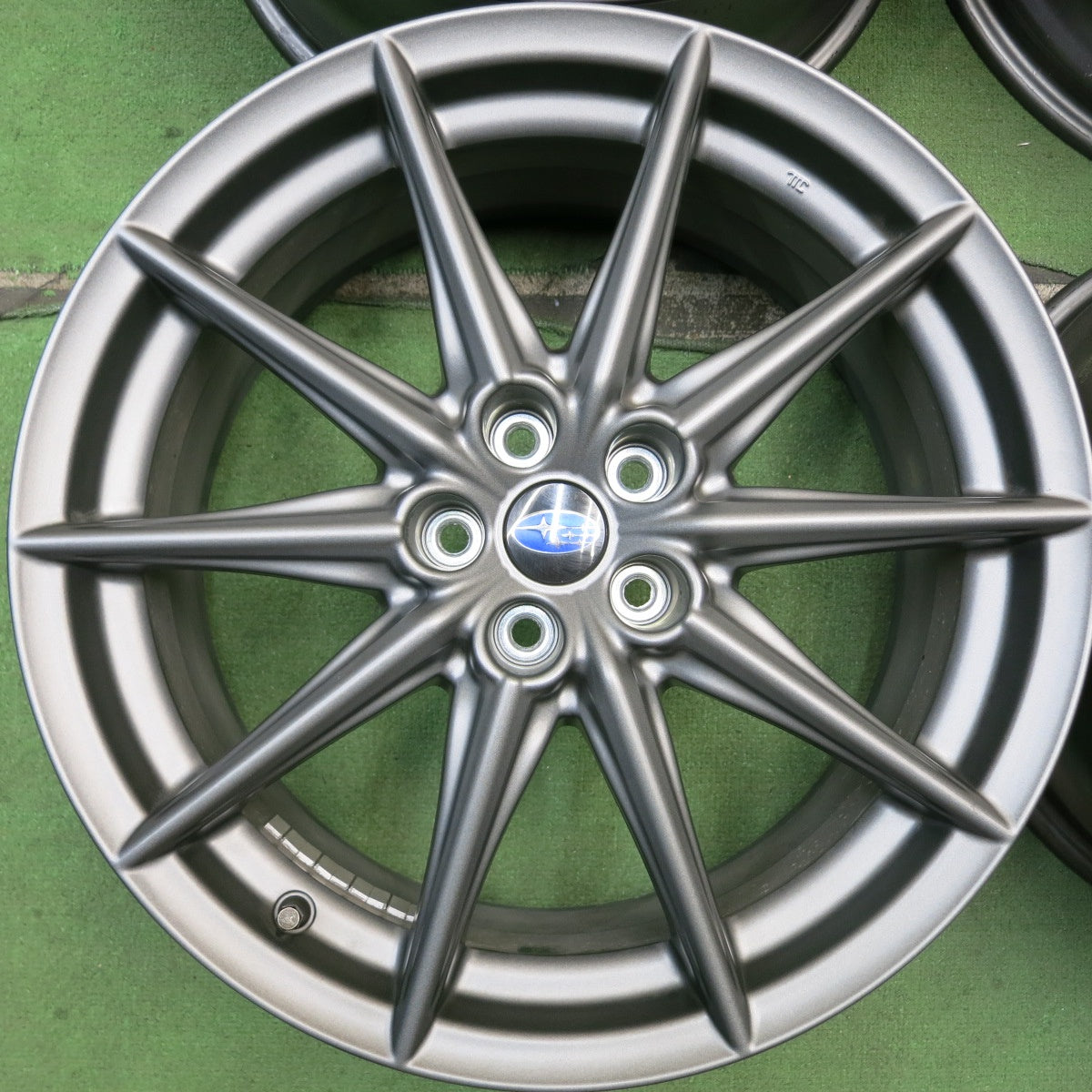 キレイ!付属品付き★スバル BRZ ZD8 トヨタ 86 純正 ホイール 18インチ 18×7.5J PCD100/5H★5082308HAホ