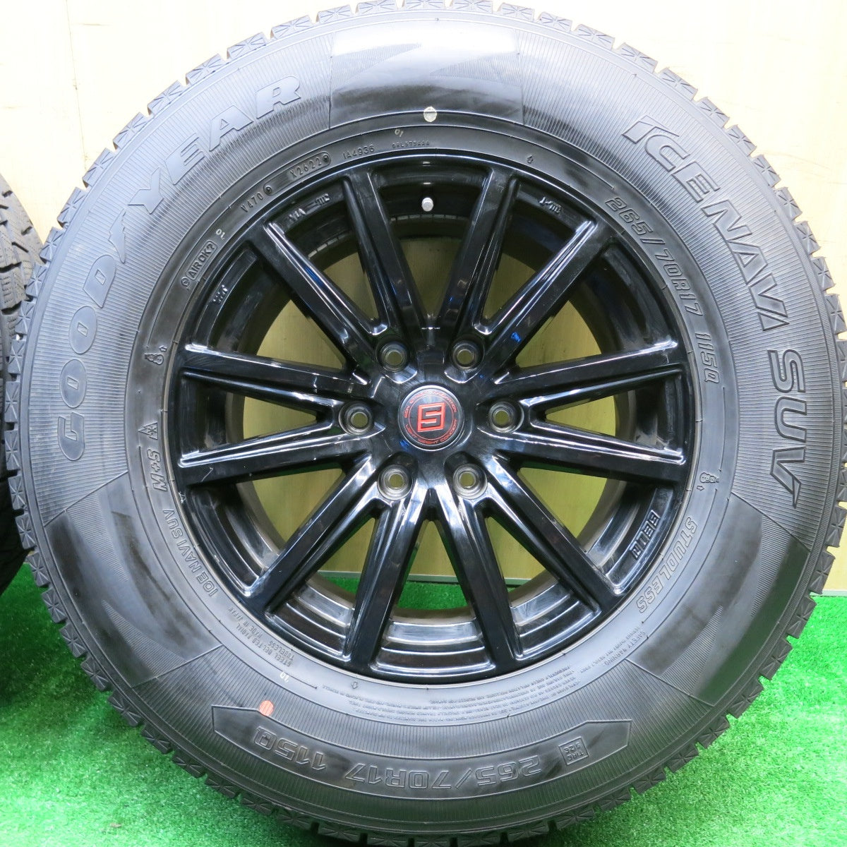 バリ溝!22年!9.5分★スタッドレス 265/70R17 グッドイヤー アイスナビ SUV SEIN ザイン 17インチ PCD139.7/6H★5103006HAス