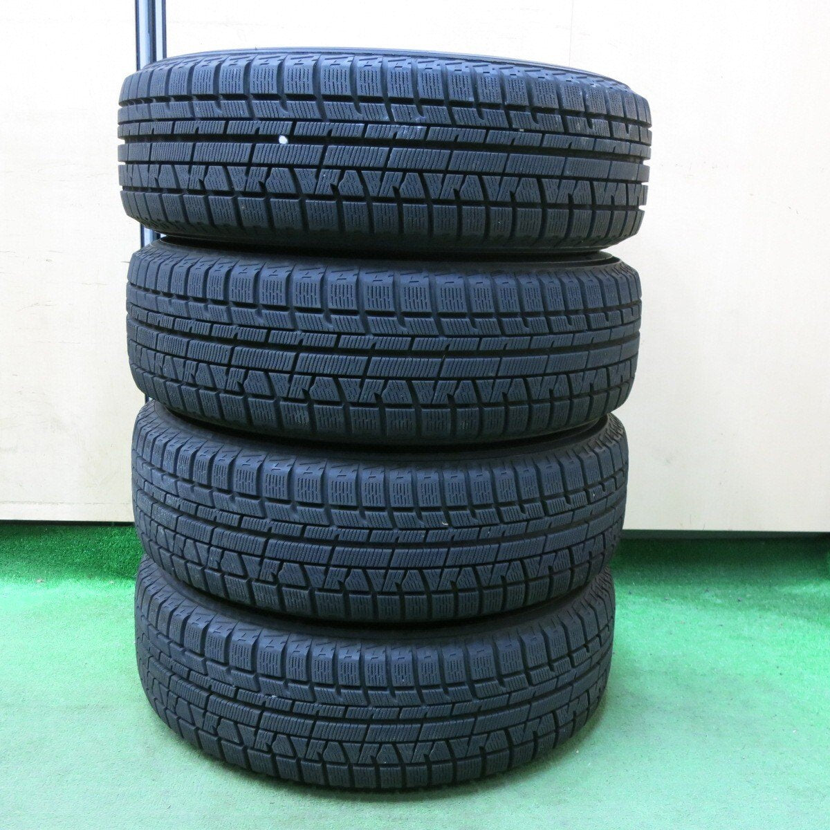 バリ溝!キレイ!9.5分★スタッドレス 185/70R14 ヨコハマ アイスガード iG50 プラス TEAD テッド 14インチ PCD100/4H★4121812SYス