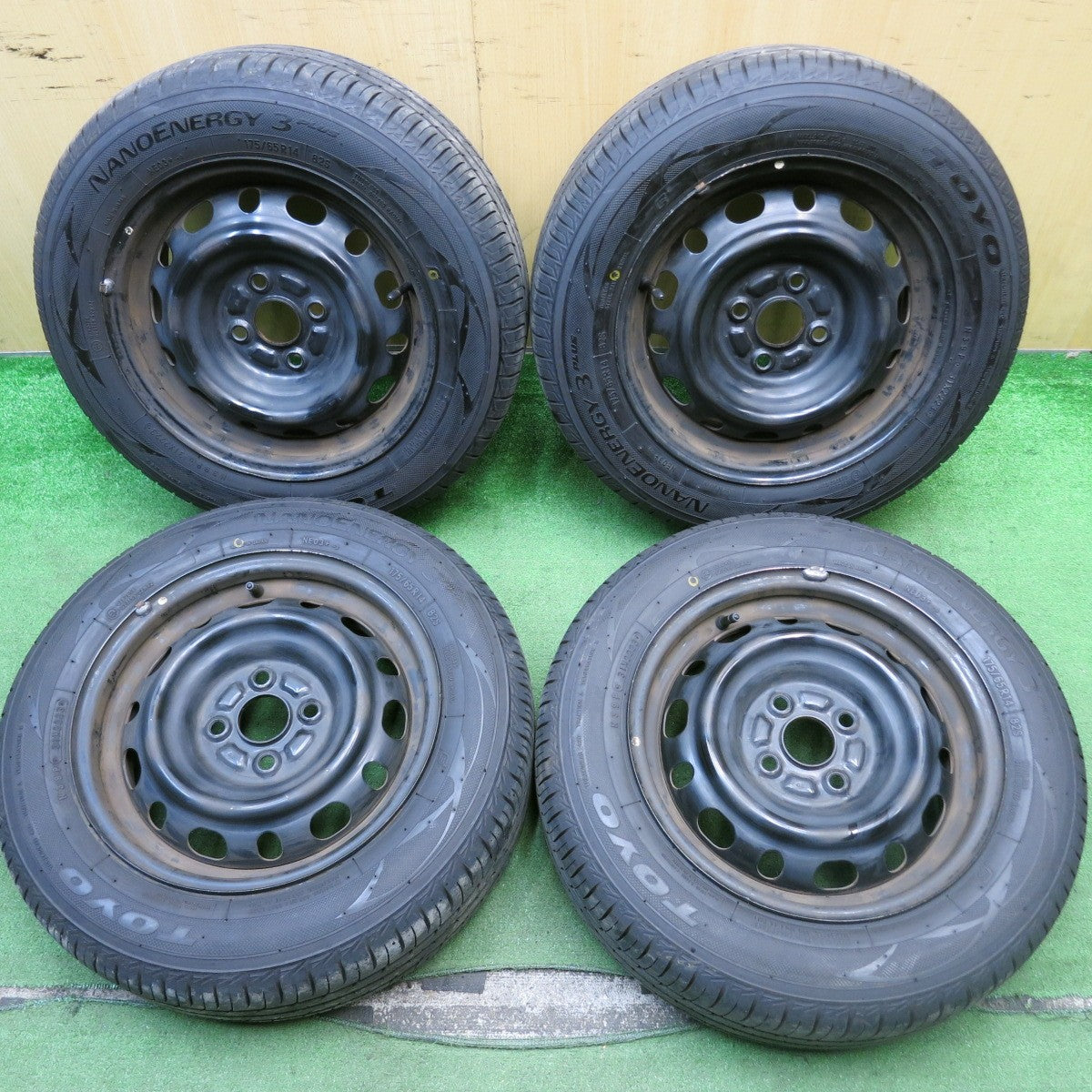 バリ溝!23年!9.5分★マツダ デミオ 純正 スチール 175/65R14 トーヨー ナノエナジー3 プラス 14インチ PCD100/4H★5062813HAノ