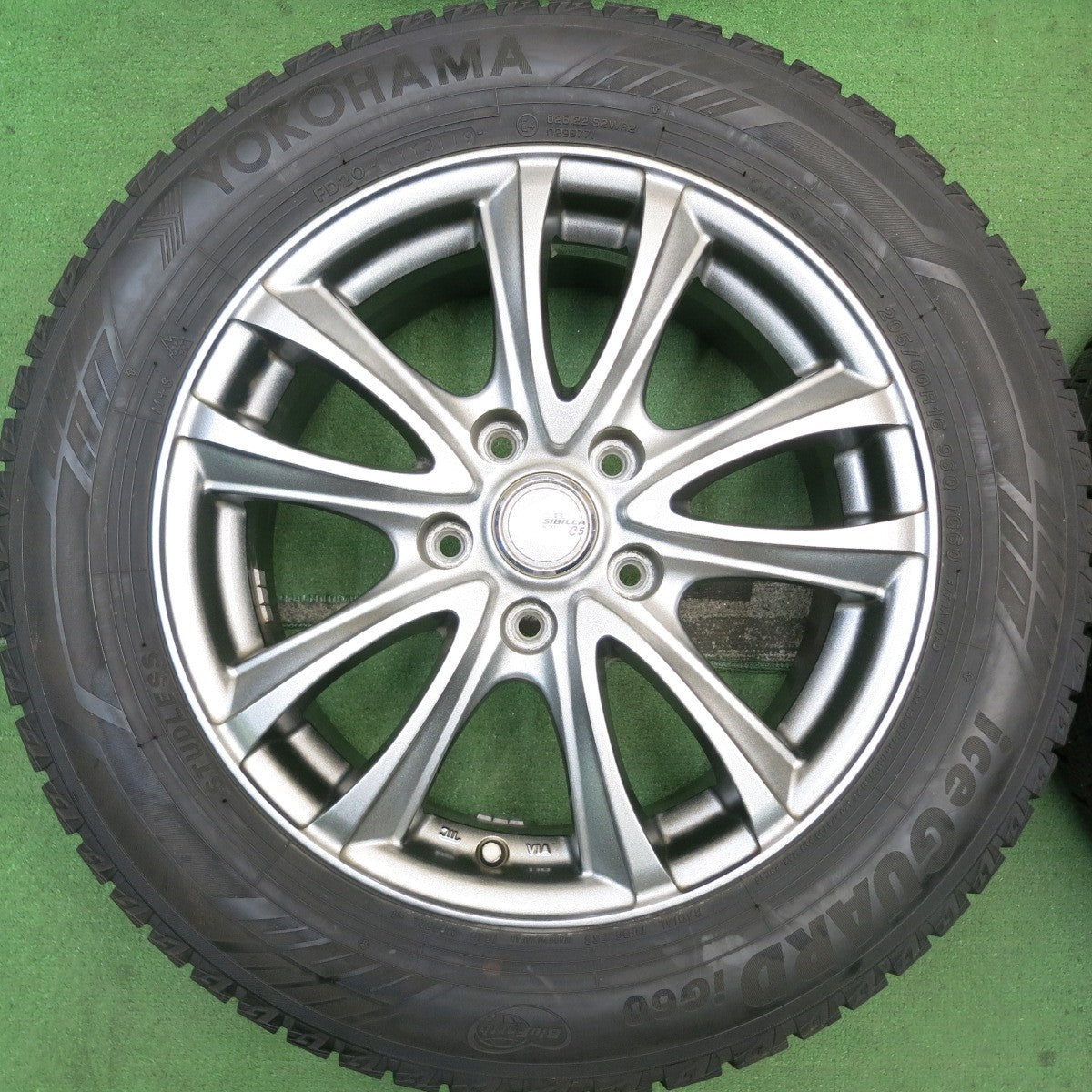 バリ溝!キレイ!9分★スタッドレス 205/60R16 ヨコハマ アイスガード iG60 SIBILLA NEXT C5 シビラ 16インチ PCD114.3/5H★5062903HAス