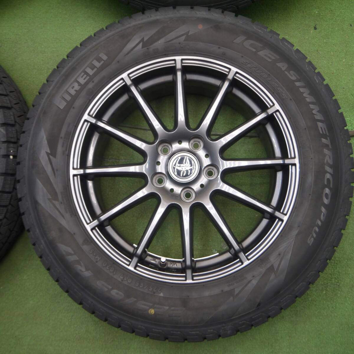 バリ溝!キレイ!8.5分★スタッドレス 225/65R17 ピレリ アイスアシンメトリコ プラス TEAD テッド PCD114.3/5H★4030104KKス