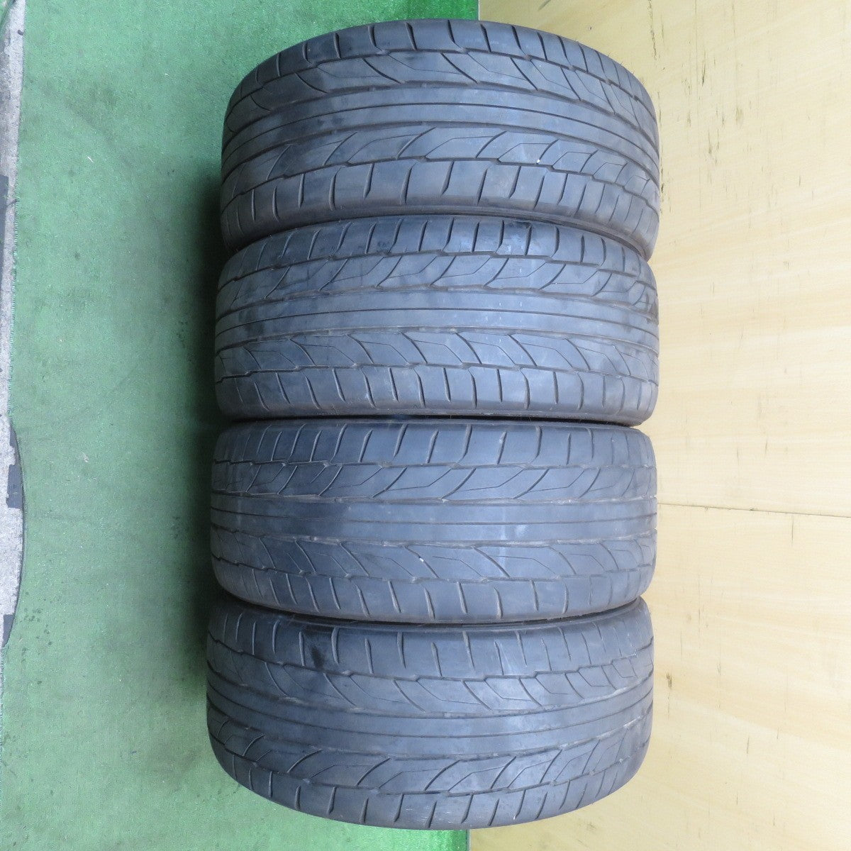 4本価格!22年★ベンツ 等 MOMO SPIDER 255/35R20 ニットー NT555 G2 モモ スパイダー 20インチ PCD112/5H★5091301NJノ