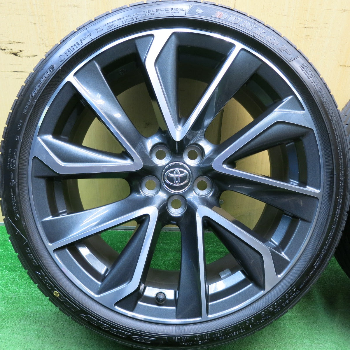 新車外し!23年★トヨタ カローラ スポーツ GZ 純正 225/40R18 ダンロップ SPスポーツマックス 050 18インチ PCD100/5H★5051103HAノ