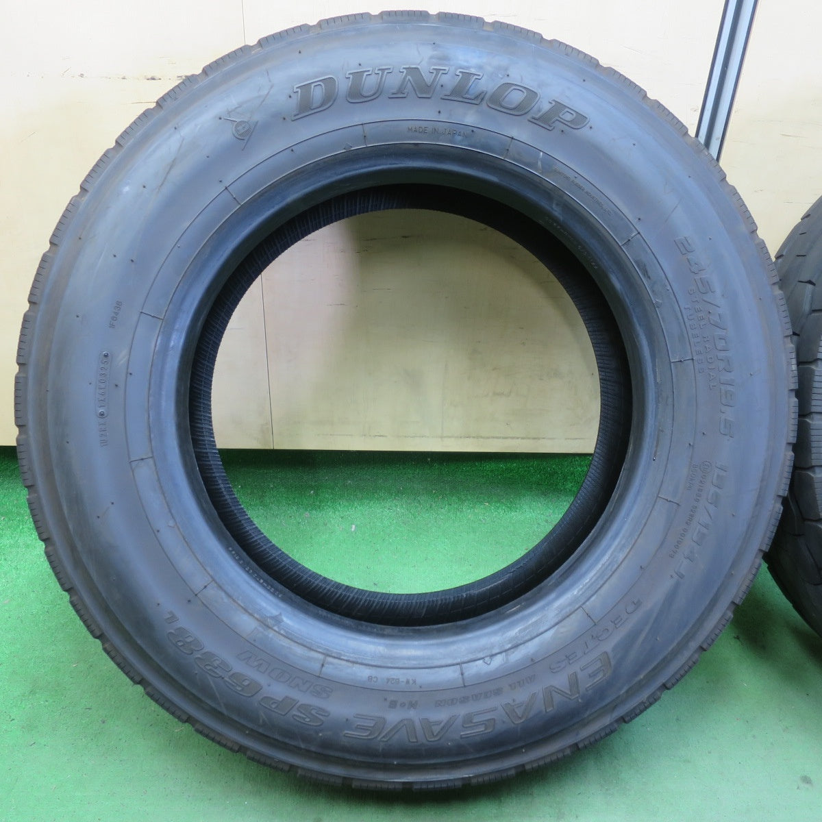 新車外し!25年!ほぼ未使用★トラック タイヤ 245/70R19.5 136/134J ダンロップ エナセーブ SP638L DECTES デクテス オールシーズン 19.5インチ★5052609イスタ