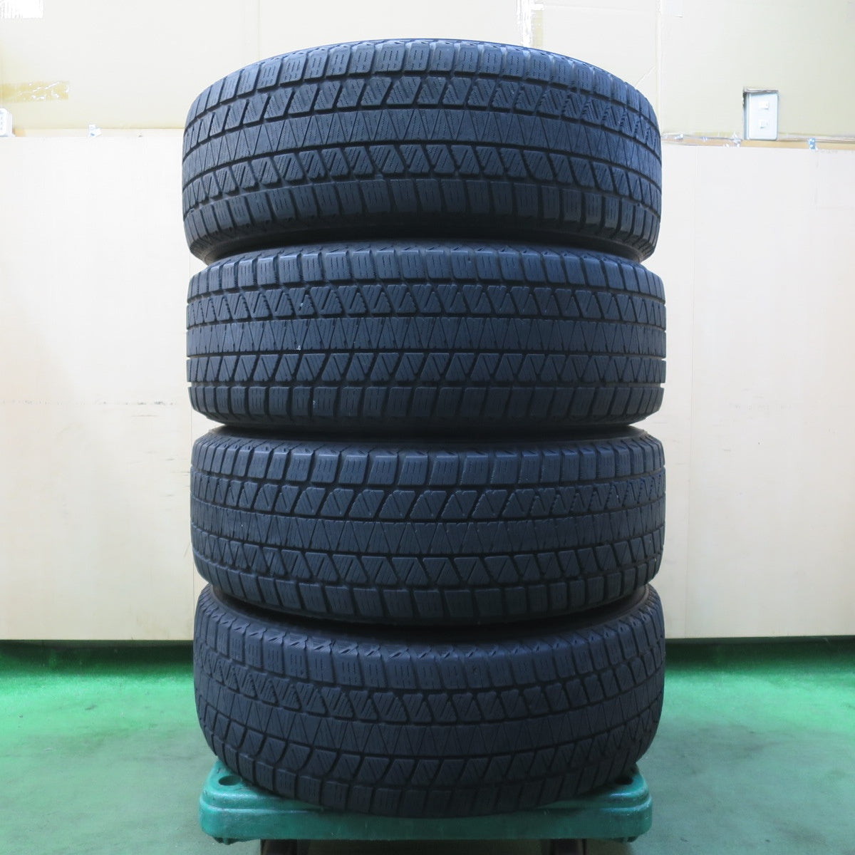 4本価格★スタッドレス 225/65R17 ブリヂストン ブリザック DM-V3 SEIN ザイン 17インチ PCD114.3/5H★5112203イス