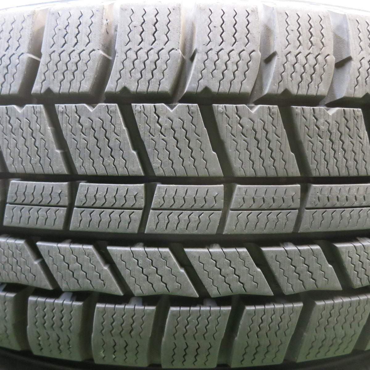 バリ溝!24年!キレイ!9.5分以上★スタッドレス 185/60R15 オートバックス ノーストレック N5 Exceeder エクシーダー 15インチ PCD100/4H★5070603HAス
