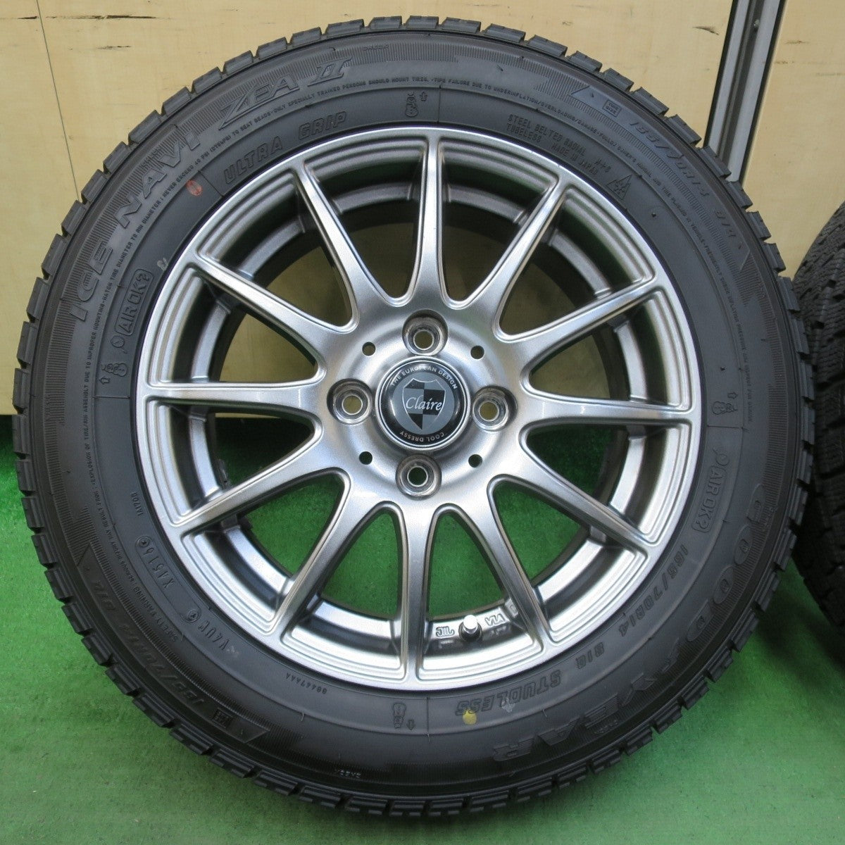 超バリ溝!キレイ!ほぼ10分★スタッドレス 165/70R14 グッドイヤー アイスナビ ZEA2 Claire クレール 14インチ PCD100/4H★5032408イス