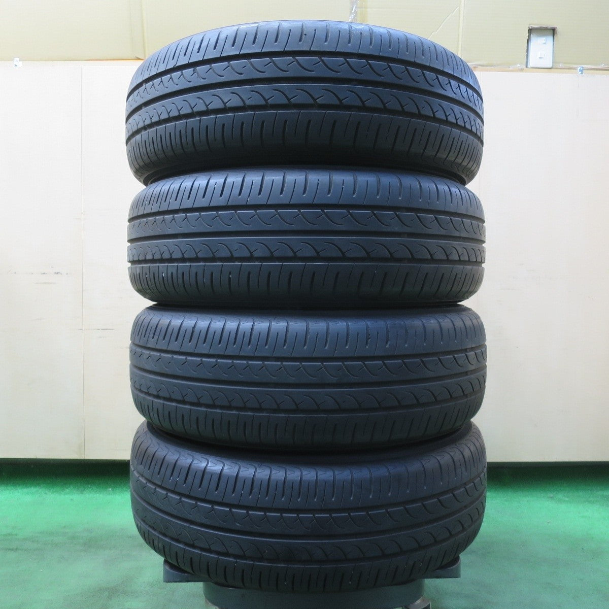 4本価格★プリウス 等 195/65R15 ヨコハマ ブルーアース AE01F LCZ 社外 アルミ 15インチ PCD100/5H★5031808イノ