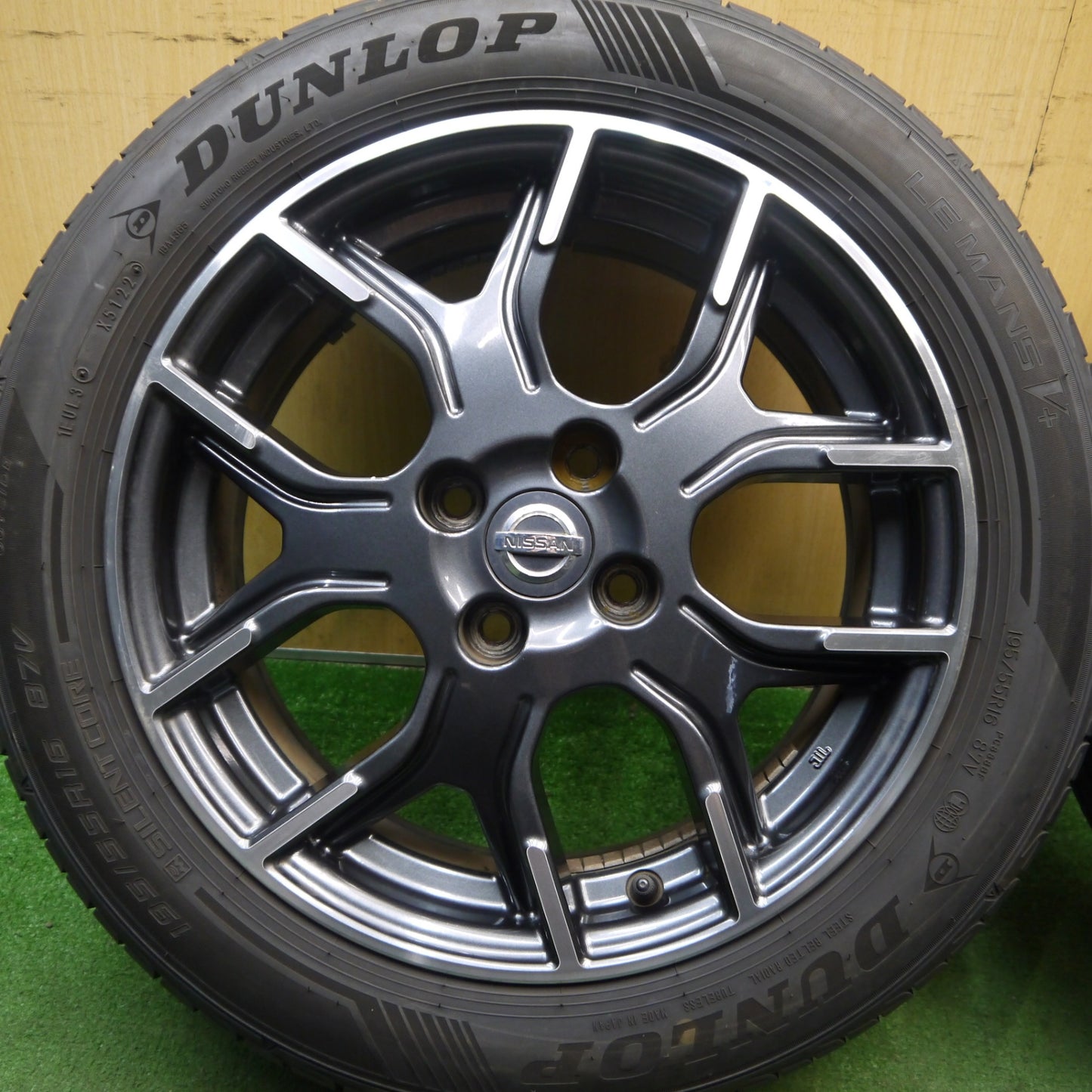 バリ溝!22年!キレイ!9.5分★日産 E12 ノート ニスモ 純正 ENKEI 195/55R16 ダンロップ LE MANS V+ 16インチ エンケイ PCD100/4H★5092909Hノ