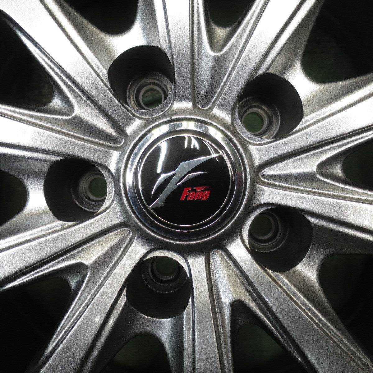 バリ溝!21年!キレイ!9.5分★スタッドレス 225/65R17 ダンロップ ウインターマックス SJ8 Fang ファング 17インチ PCD114.3/5H★5091903NJス