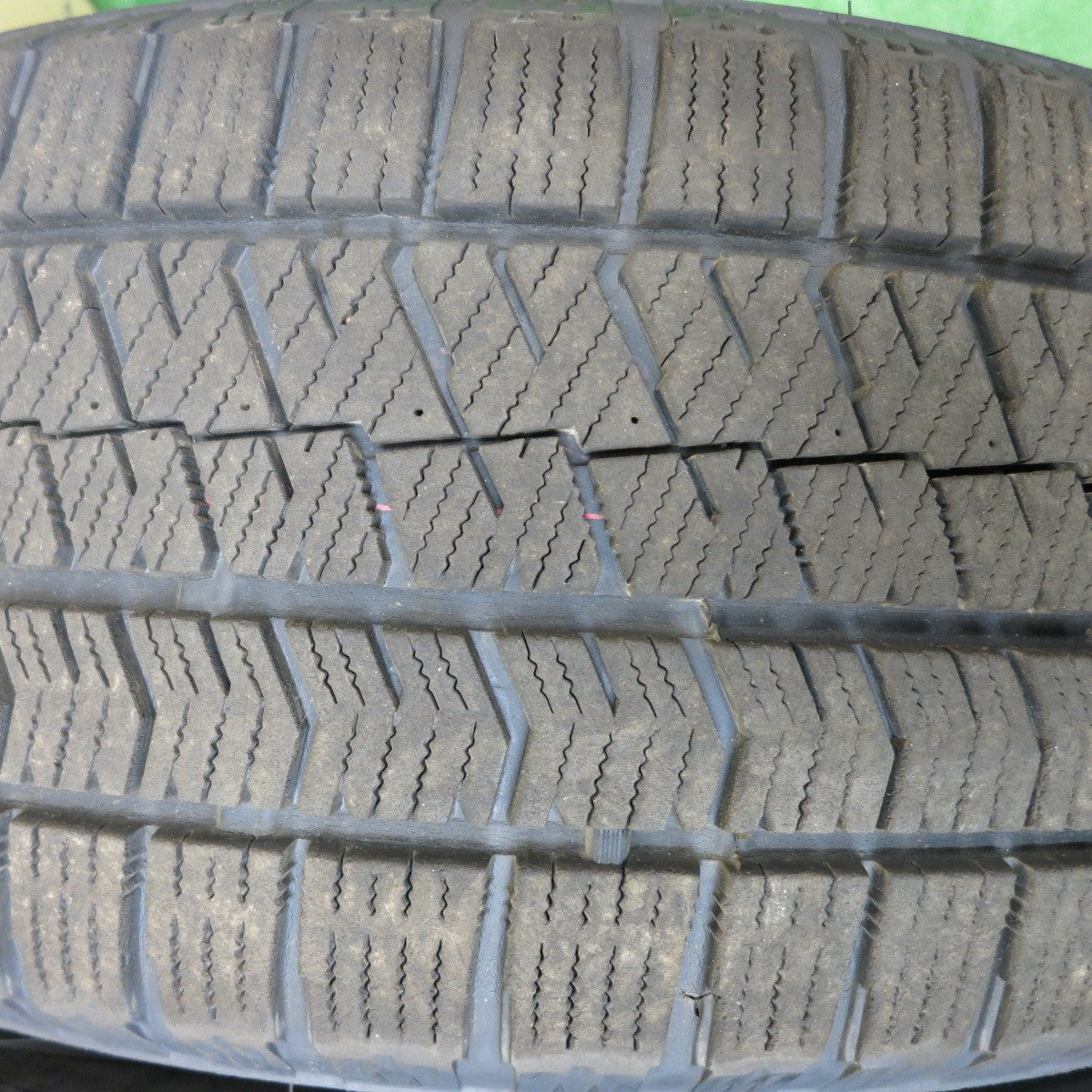 バリ溝!22年!8.5分★スタッドレス 215/60R17 ブリヂストン ブリザック VRX2 SCHNEIDER シュナイダー 17インチ PCD114.3/5H★5081411HAス