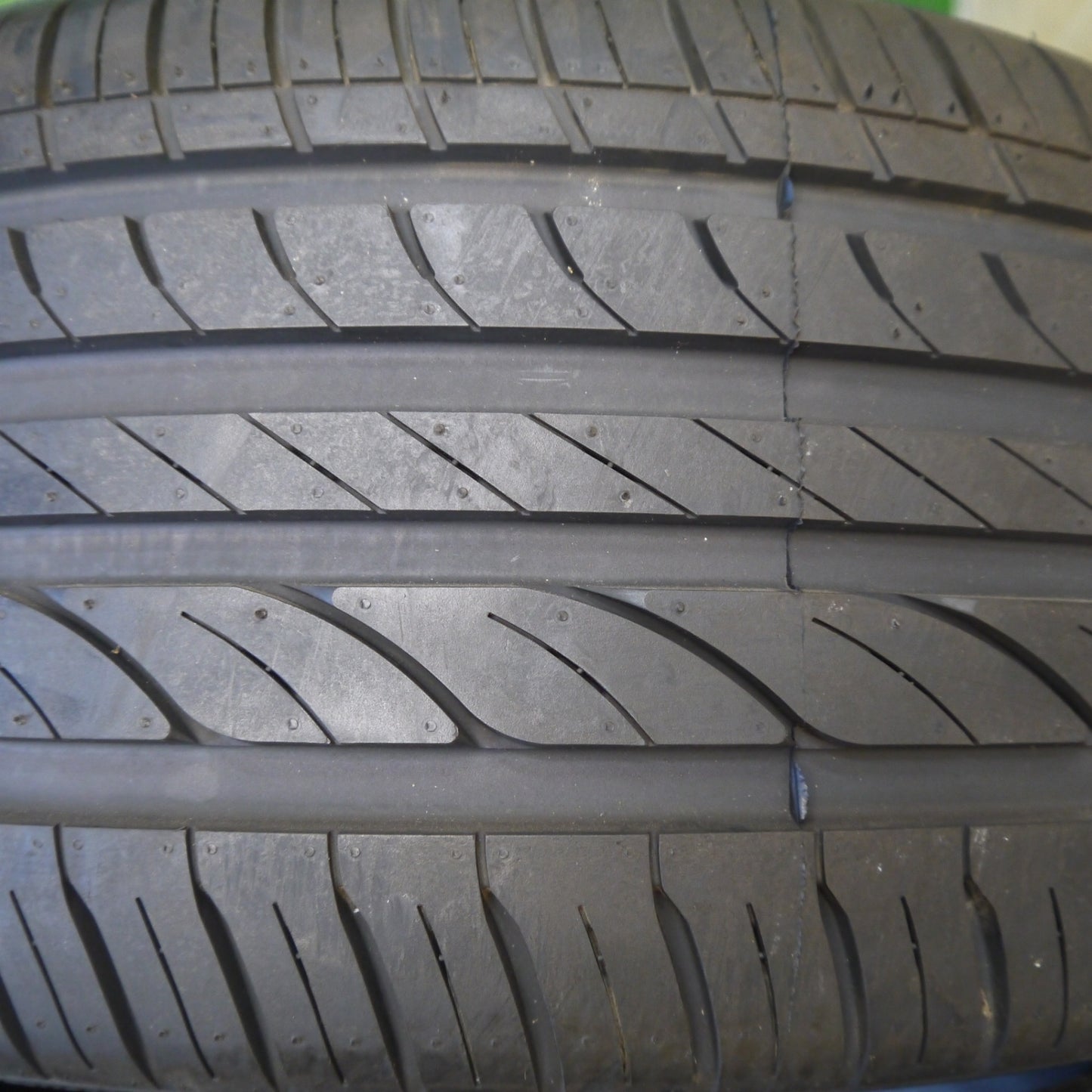 ほぼ未使用!2本★215/35R19 リンロン GREEN-Max タイヤ 19インチ ヴォクシー ノア ステップワゴン プリウスα 等★6072206Hノタ